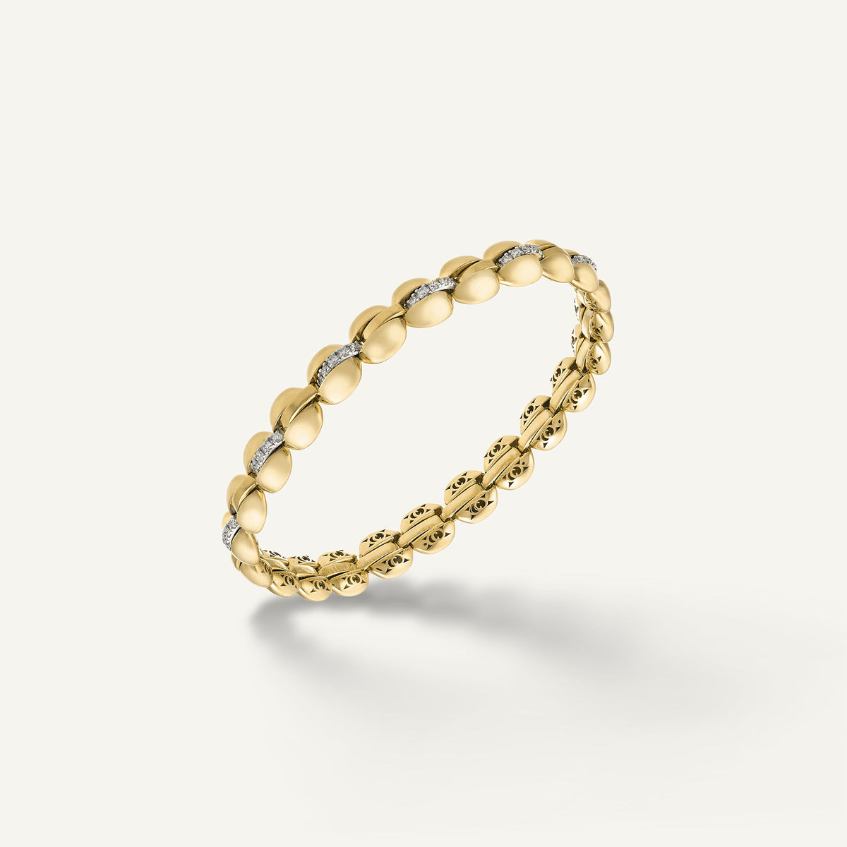 Gold bracelet with diamonds