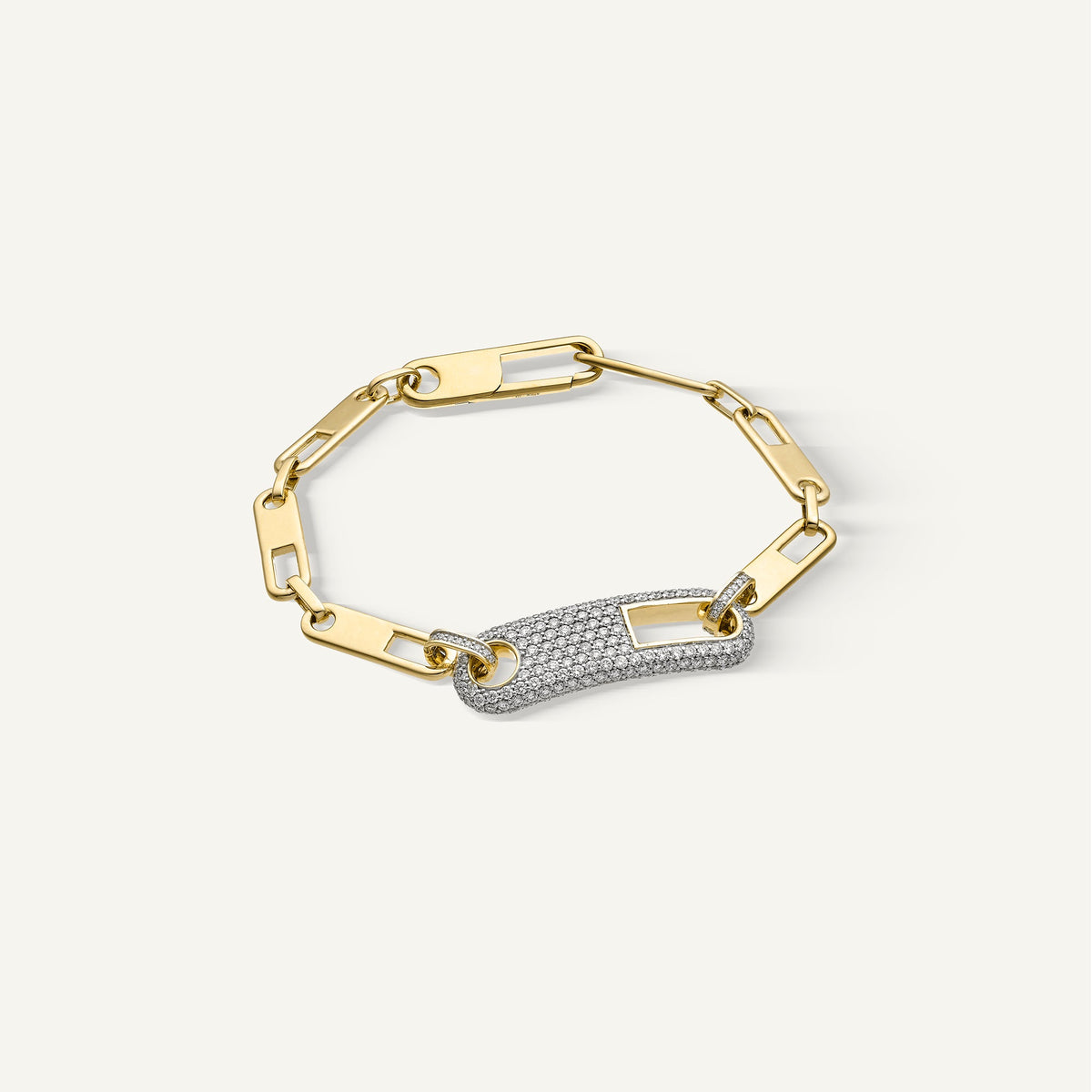 Gold bracelet with diamonds