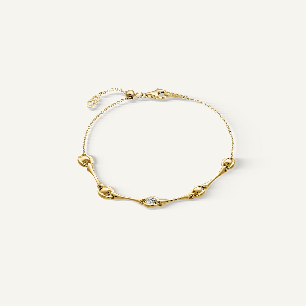 Gold bracelet with diamonds