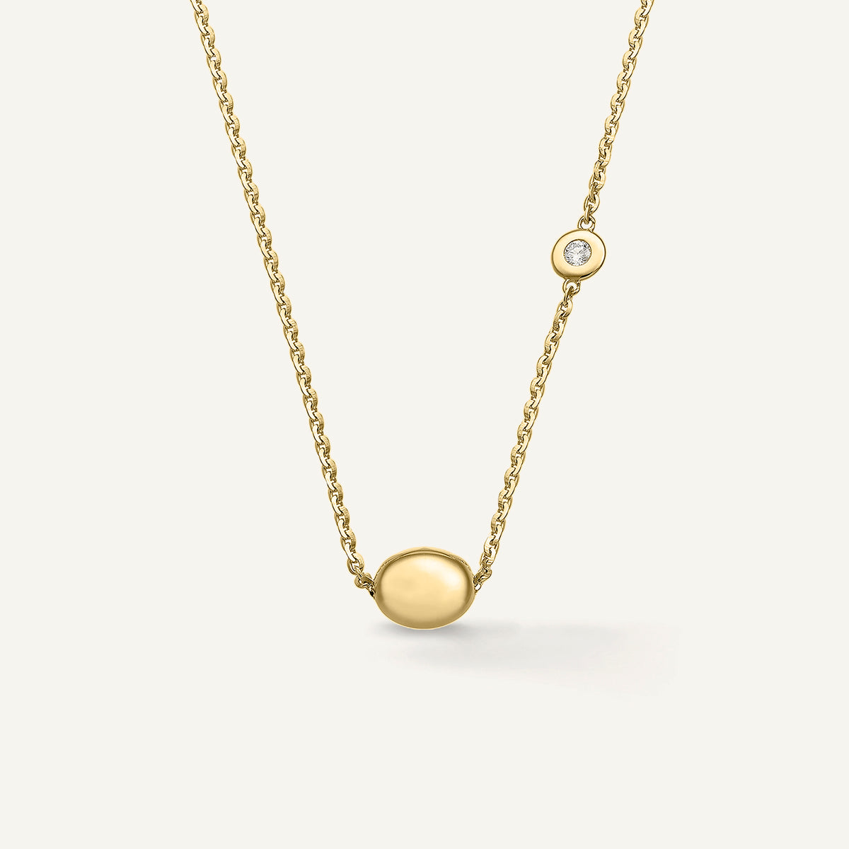 Gold necklace with diamonds