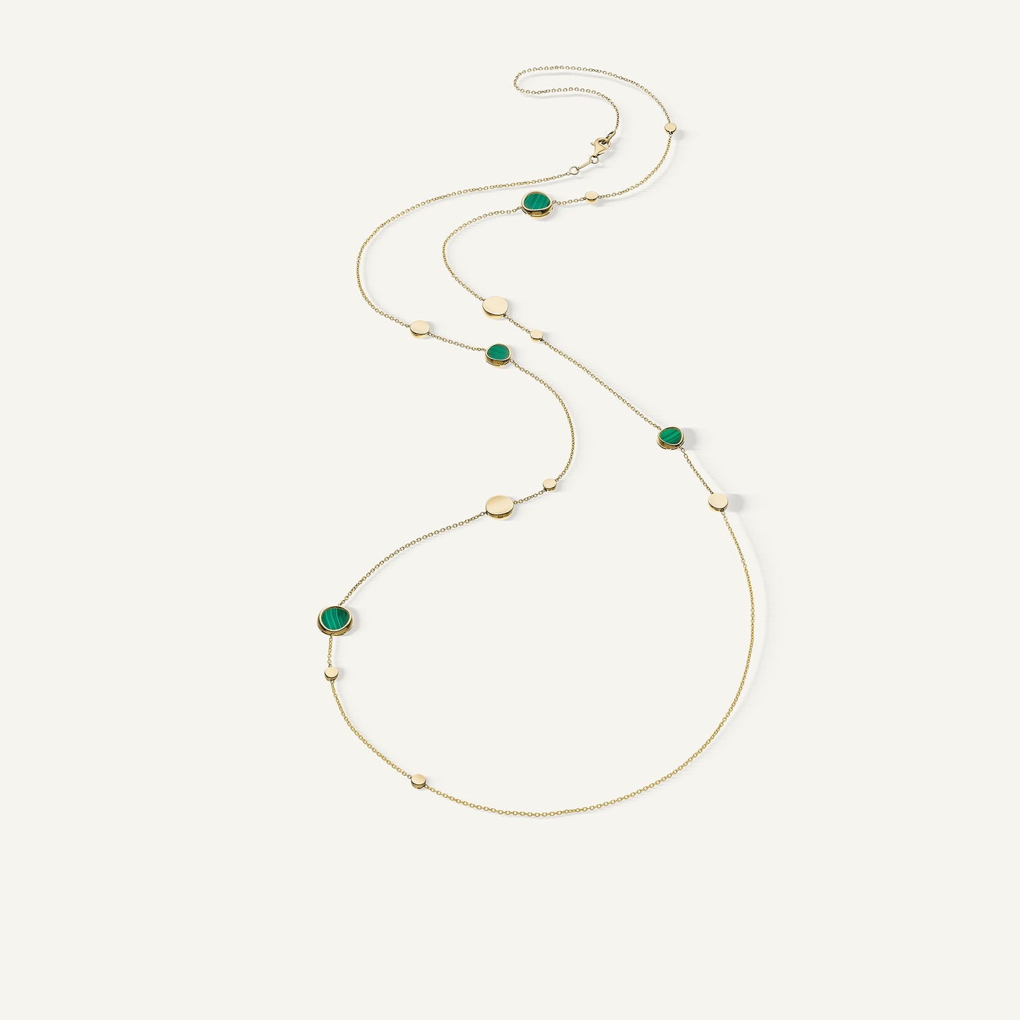 Collana in oro con madreperla