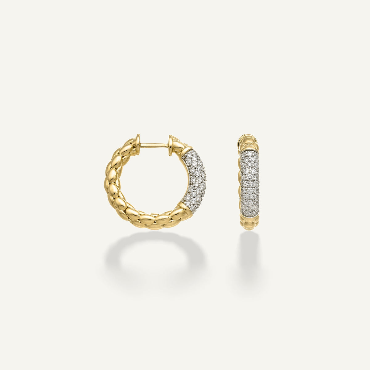 Gold earrings with diamonds