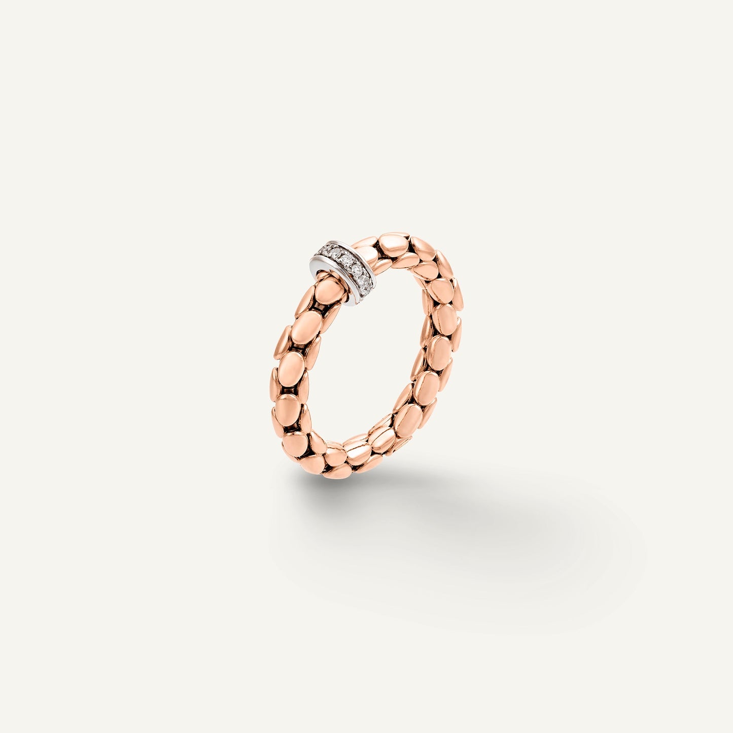 Anello elastico in oro e diamanti