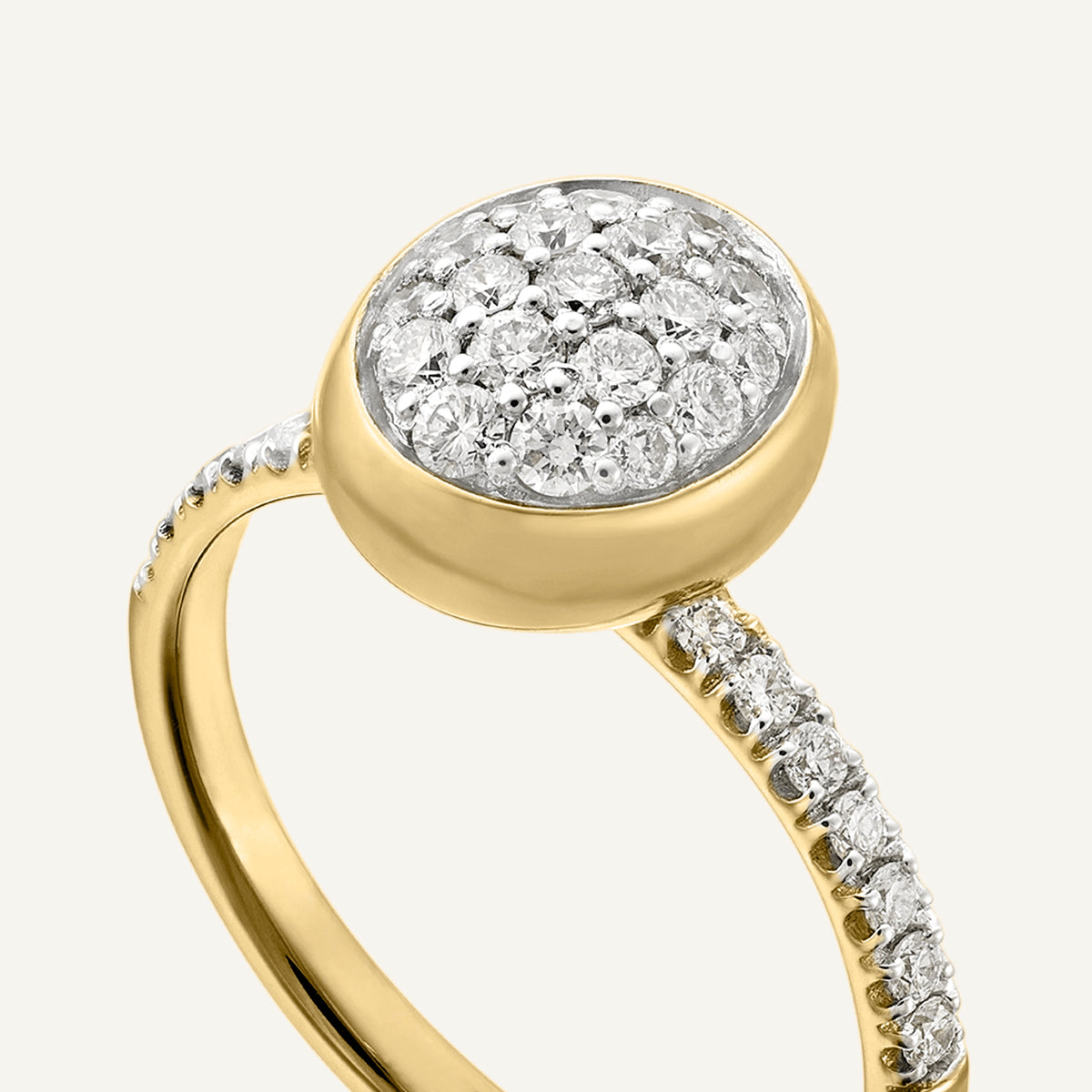 Gold ring with diamonds