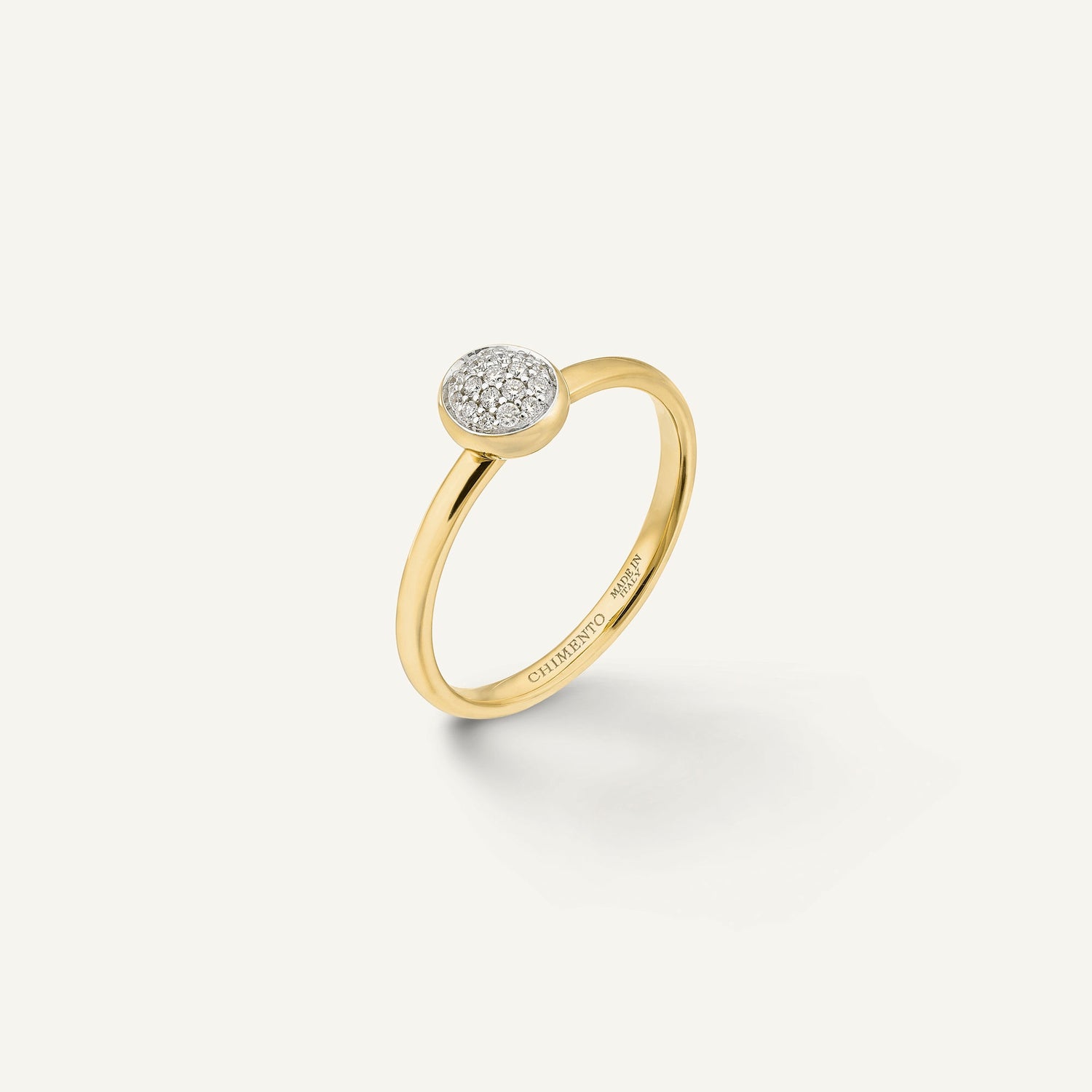 Gold ring with diamonds