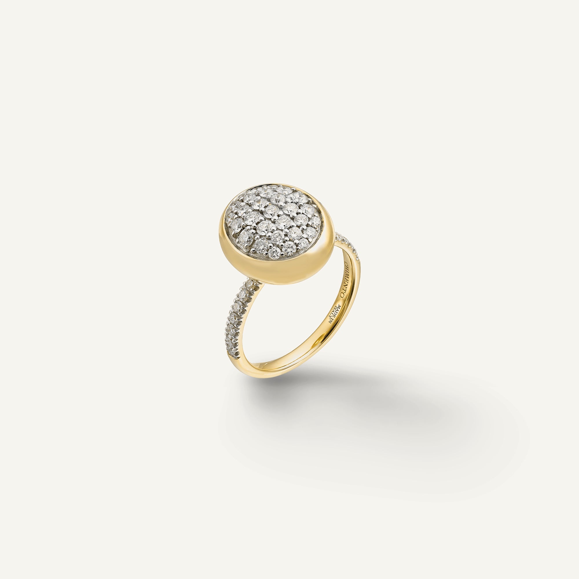 Gold ring with diamonds