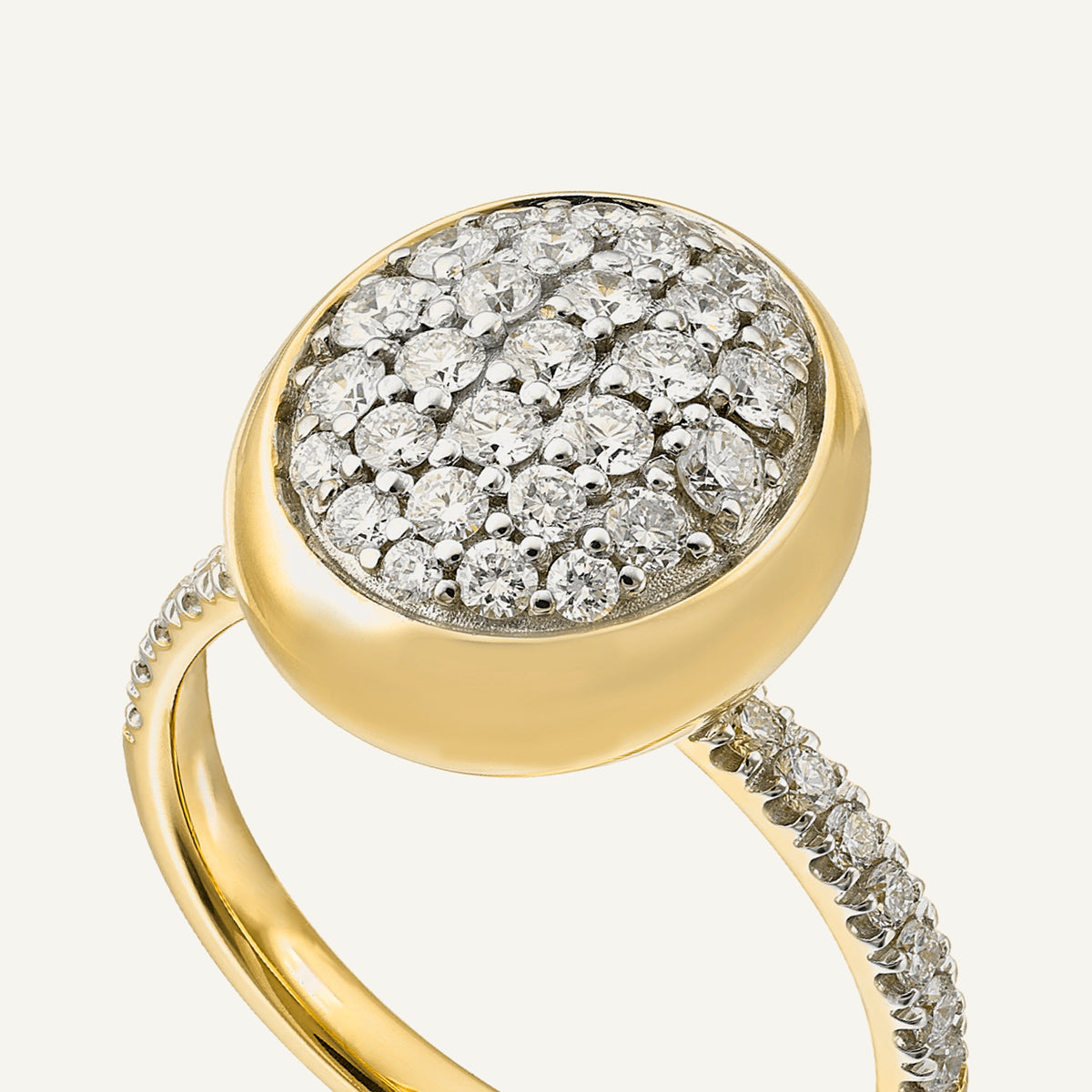 Gold ring with diamonds