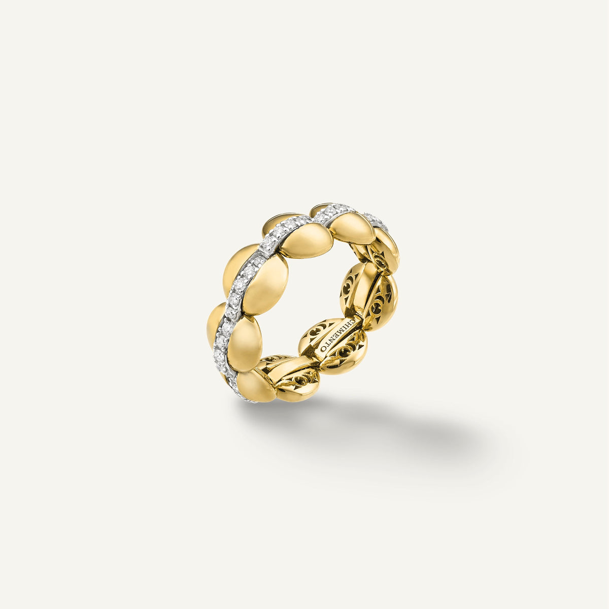 Gold ring with diamonds
