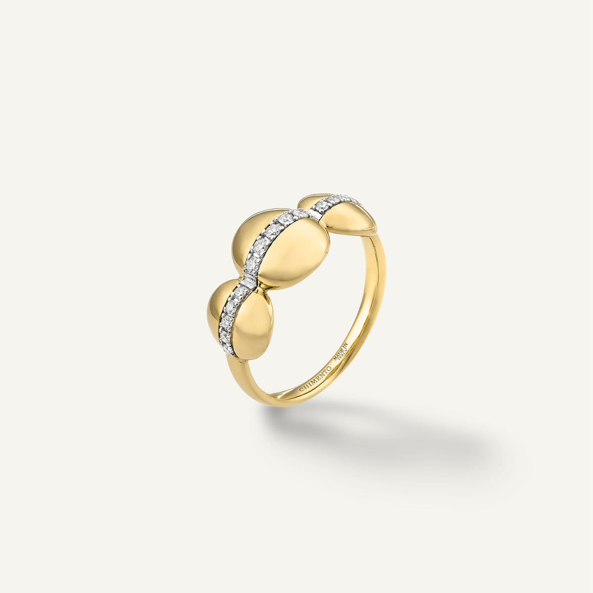 Gold ring with diamonds