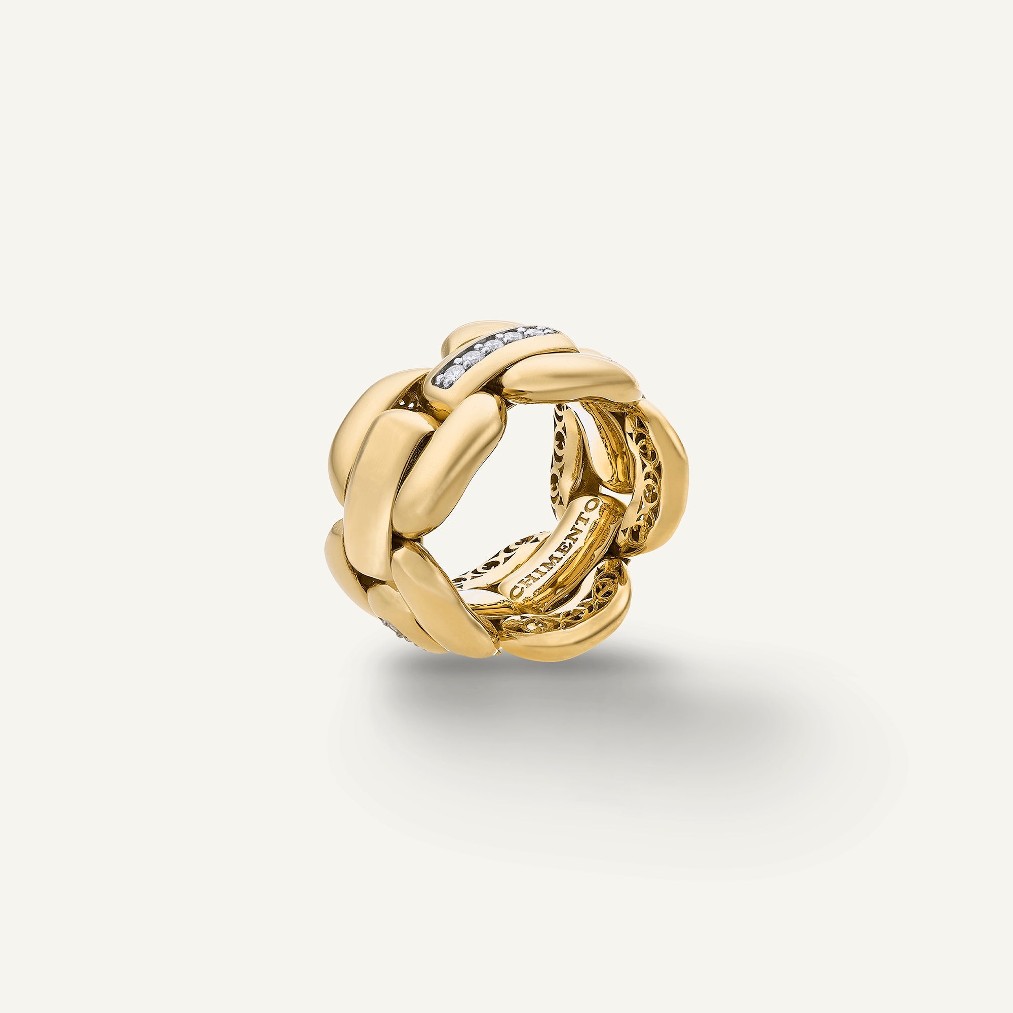 Gold ring with diamonds