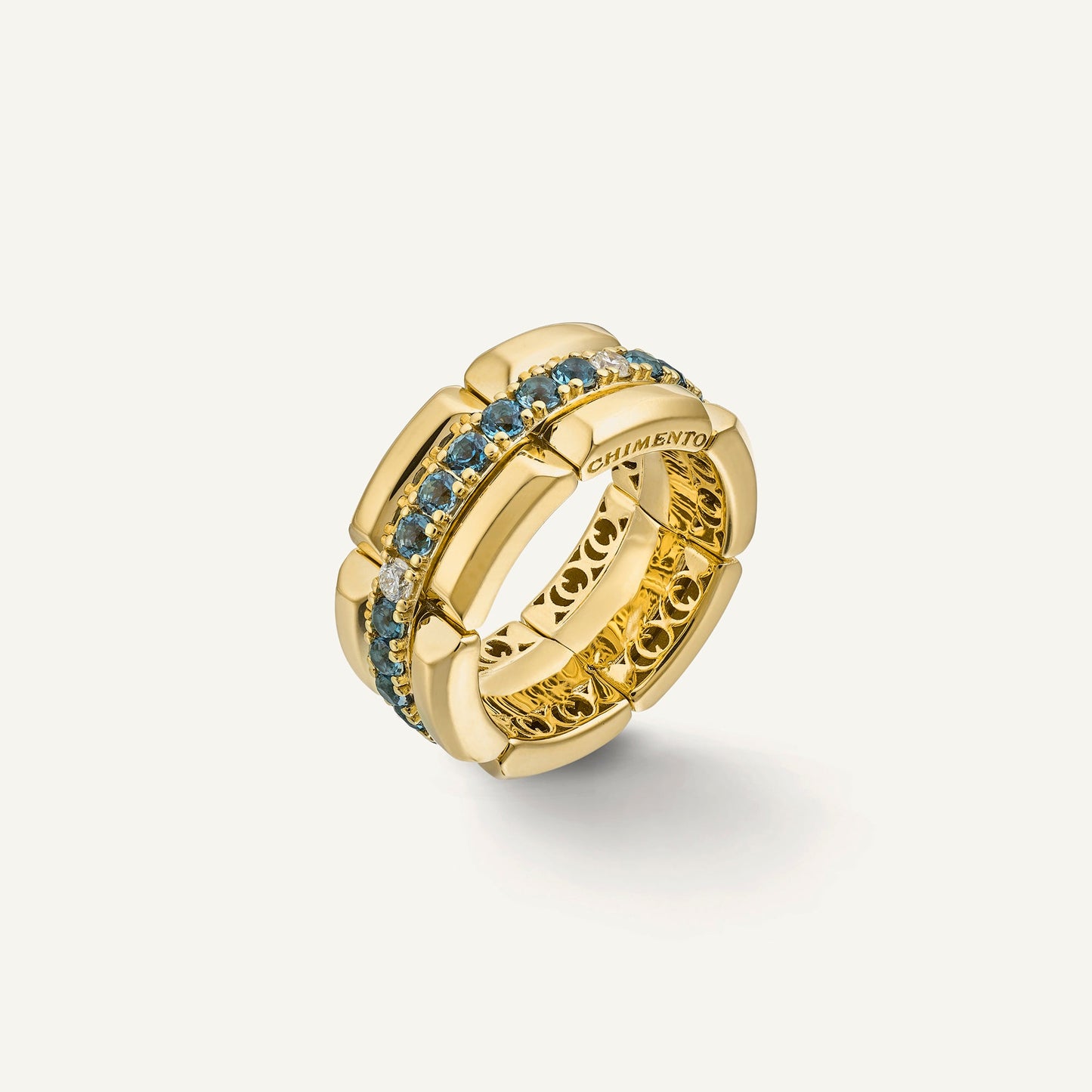 Anello in oro con diamanti e gemme colorate