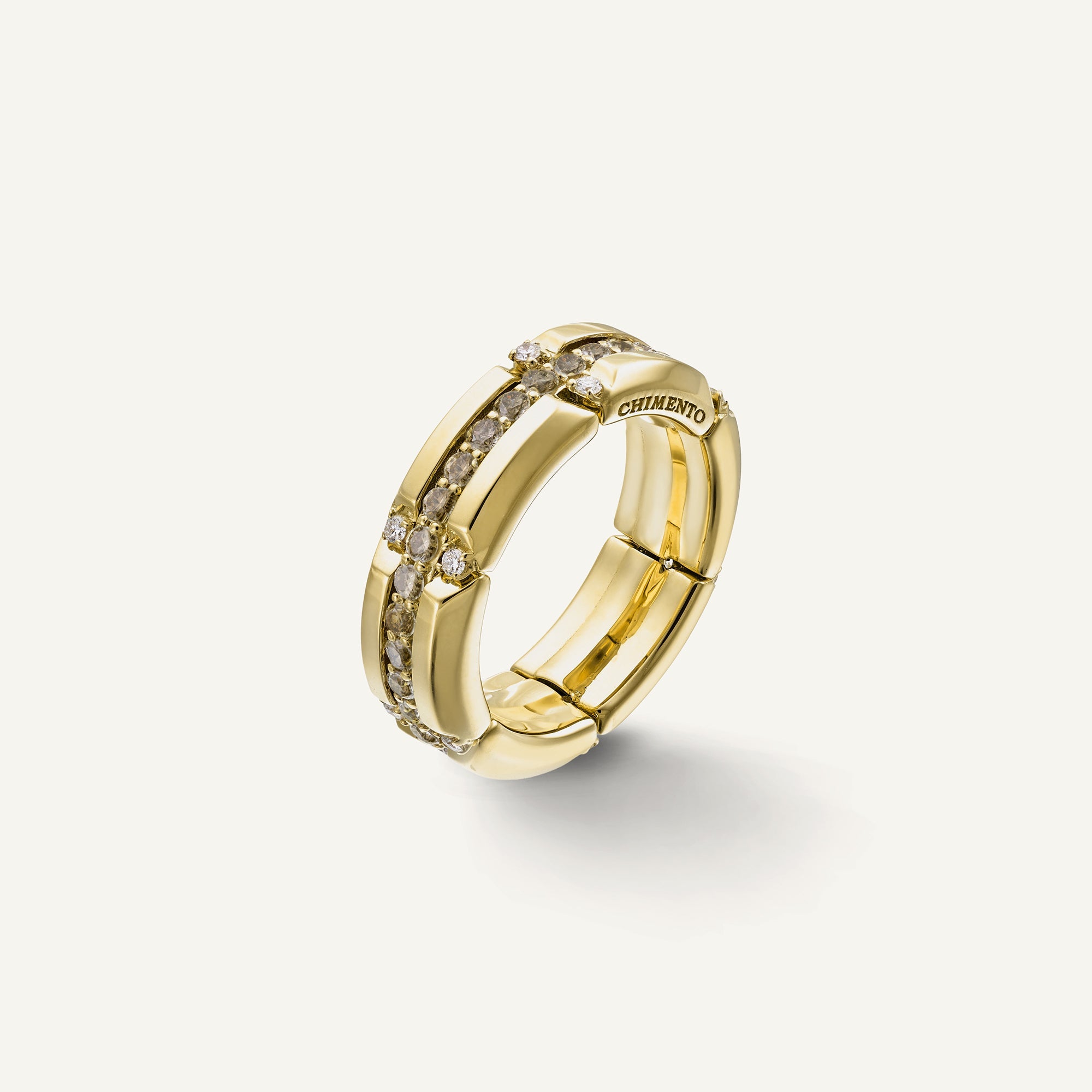 Anello in oro con diamanti e gemme colorate