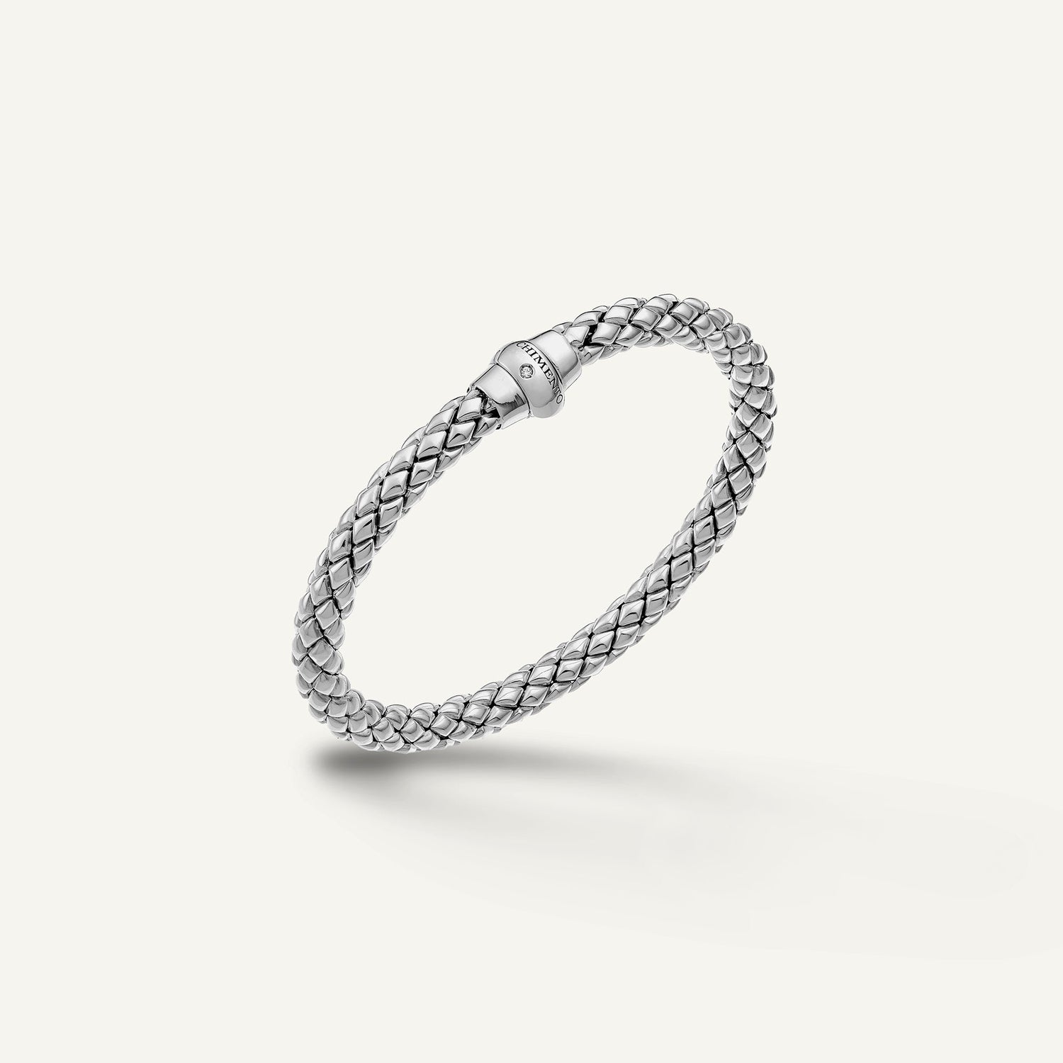 Gold flexible bracelet with diamonds