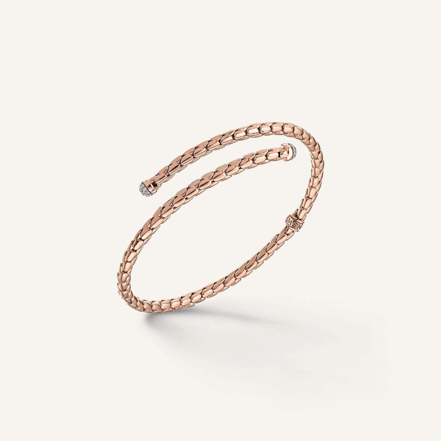 Gold flexible bracelet with diamonds