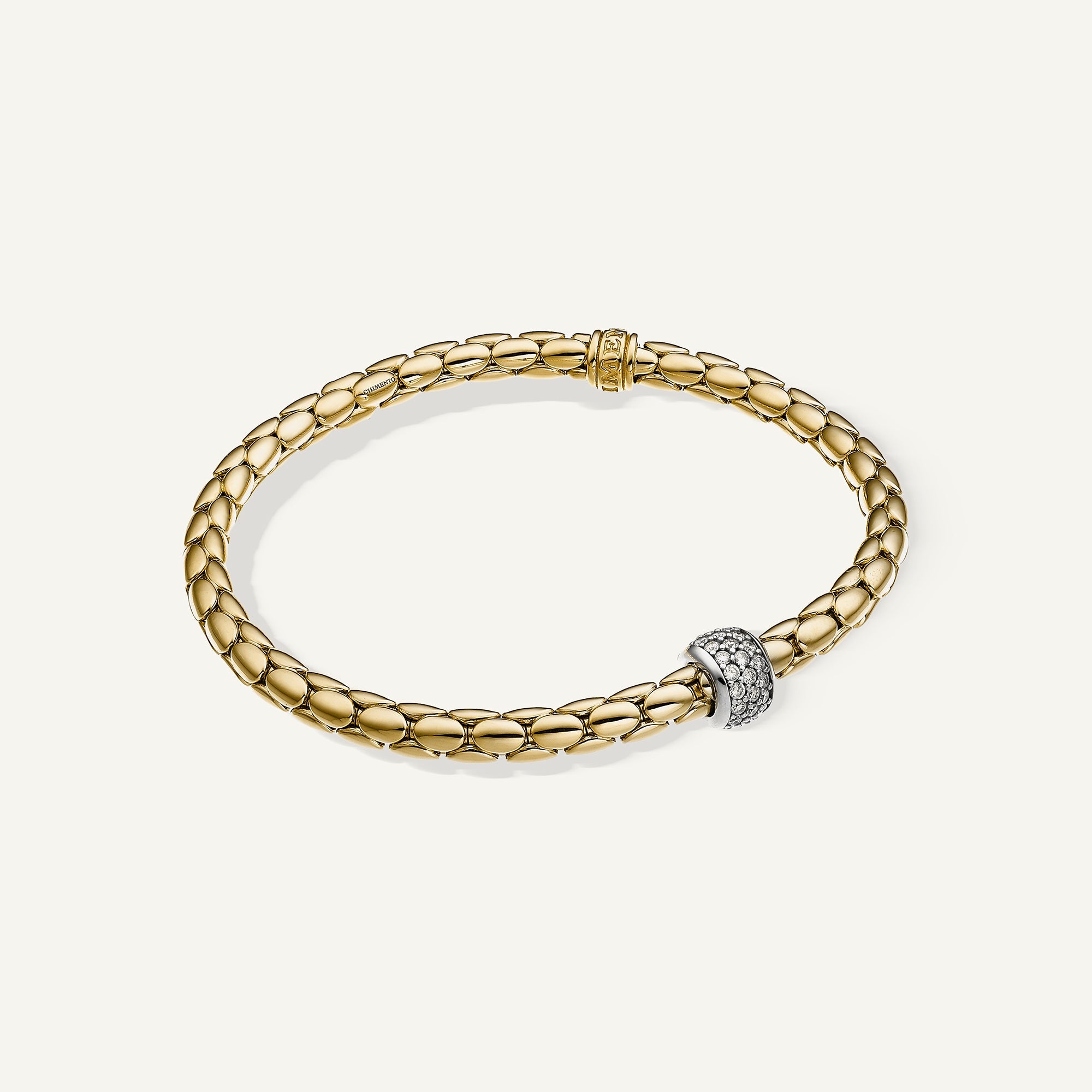 Gold flexible bracelet with diamonds