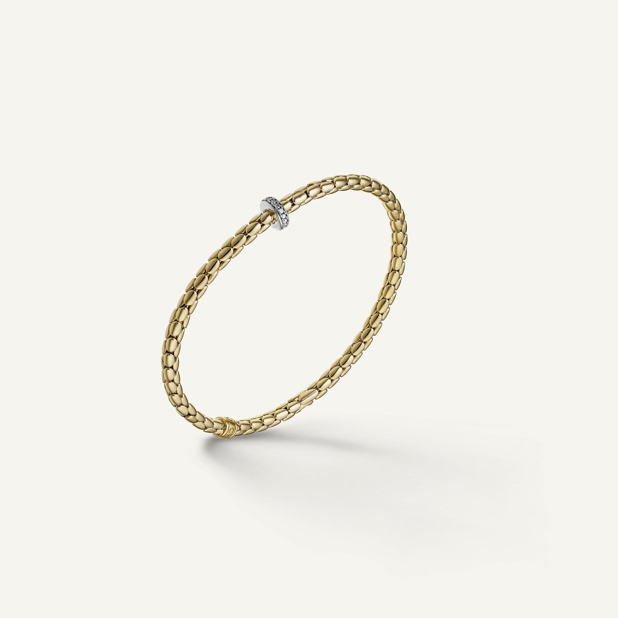 Gold flexible bracelet