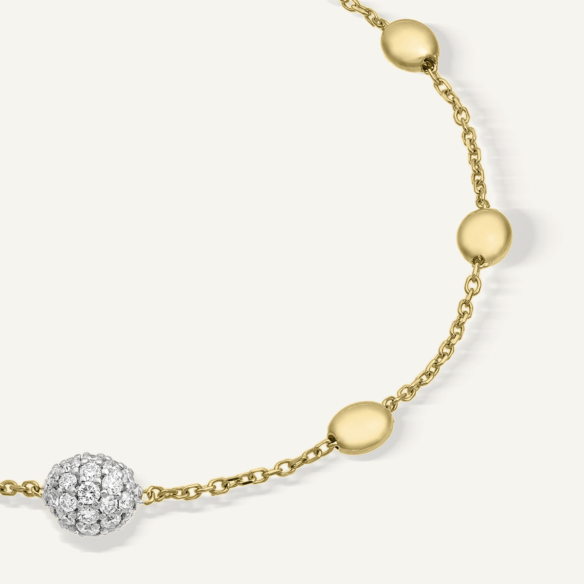 Gold bracelet with diamonds