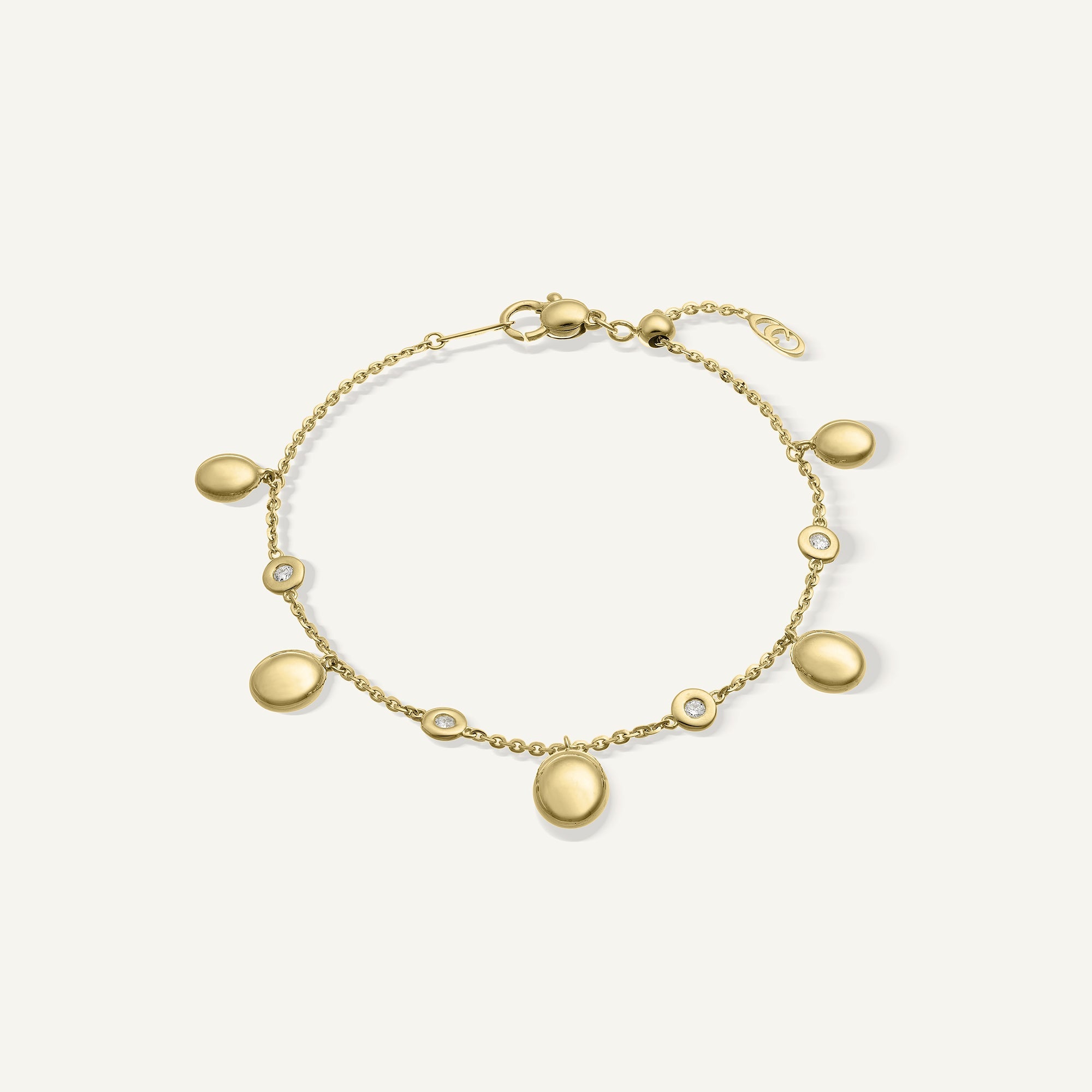 Gold bracelet with diamonds