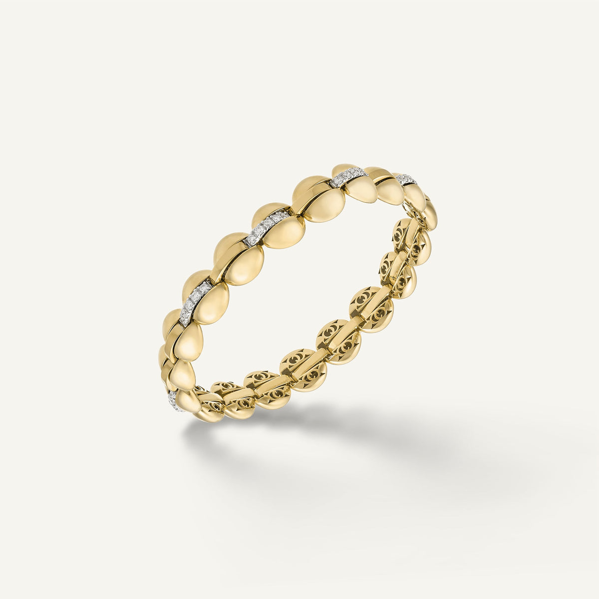 Gold bracelet with diamonds