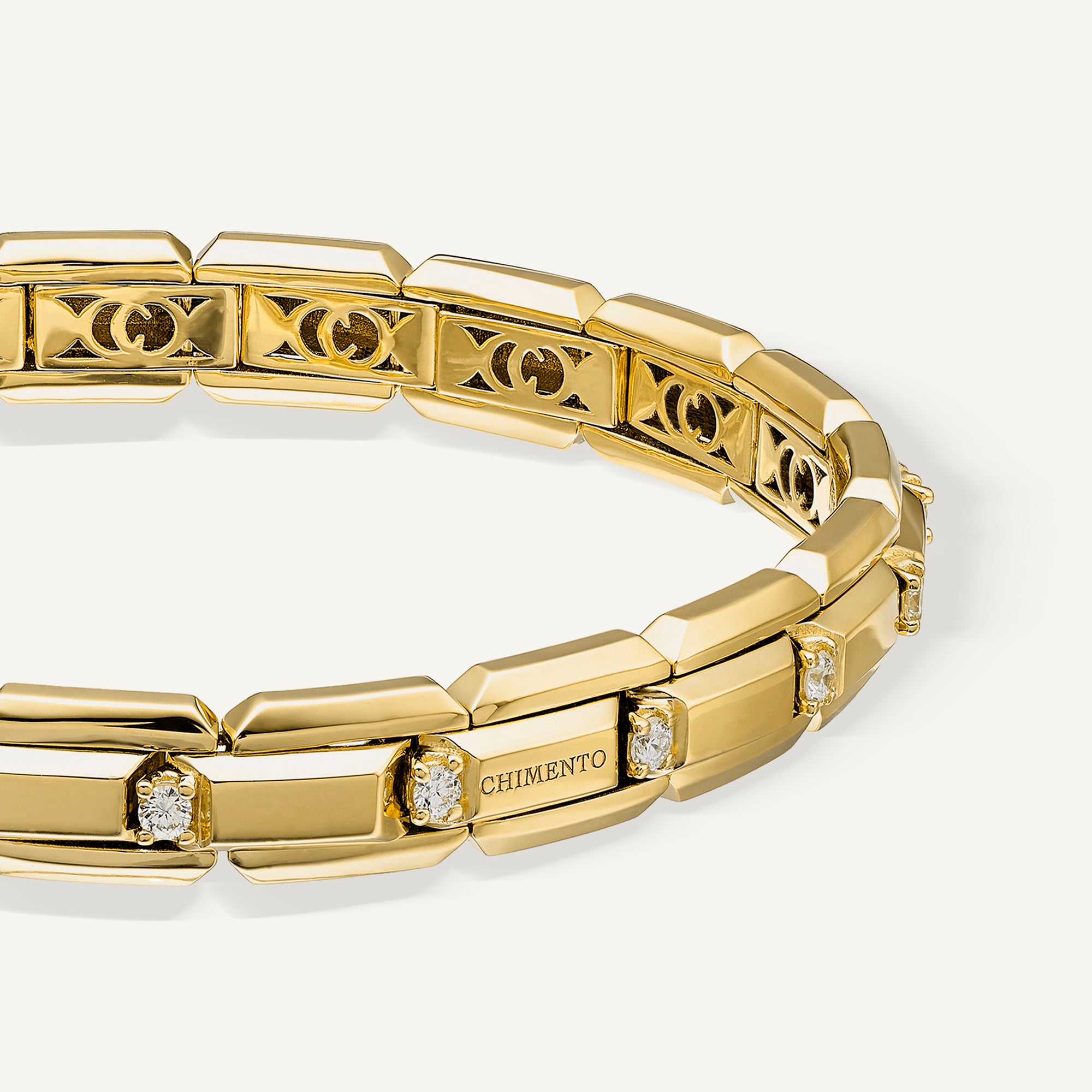 Gold bracelet with diamonds