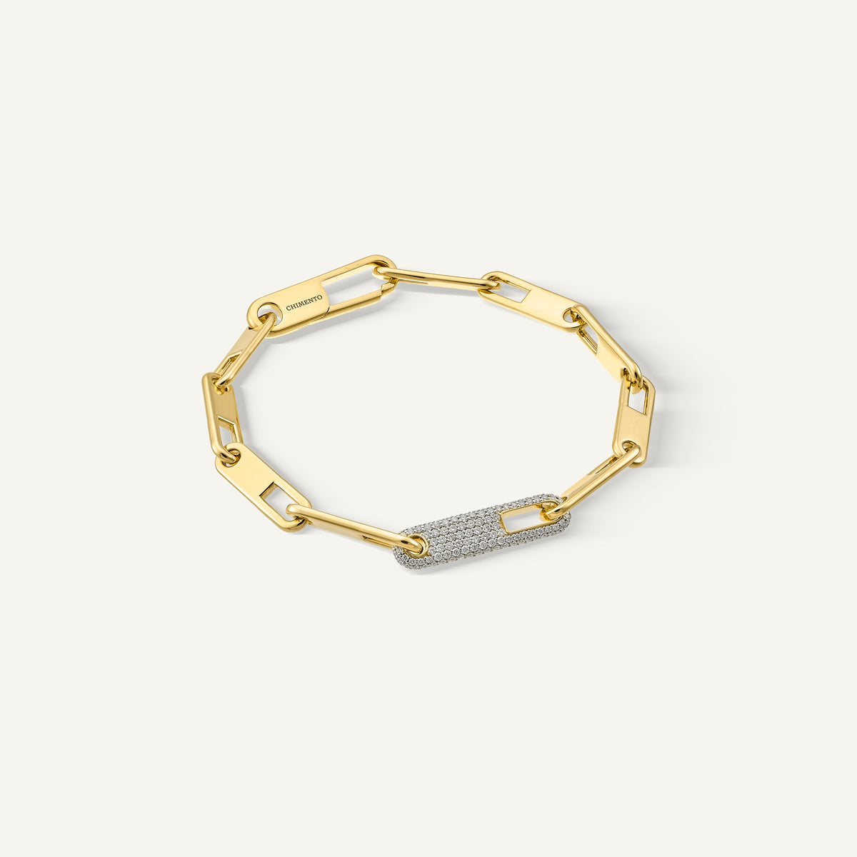 Gold bracelet with diamonds