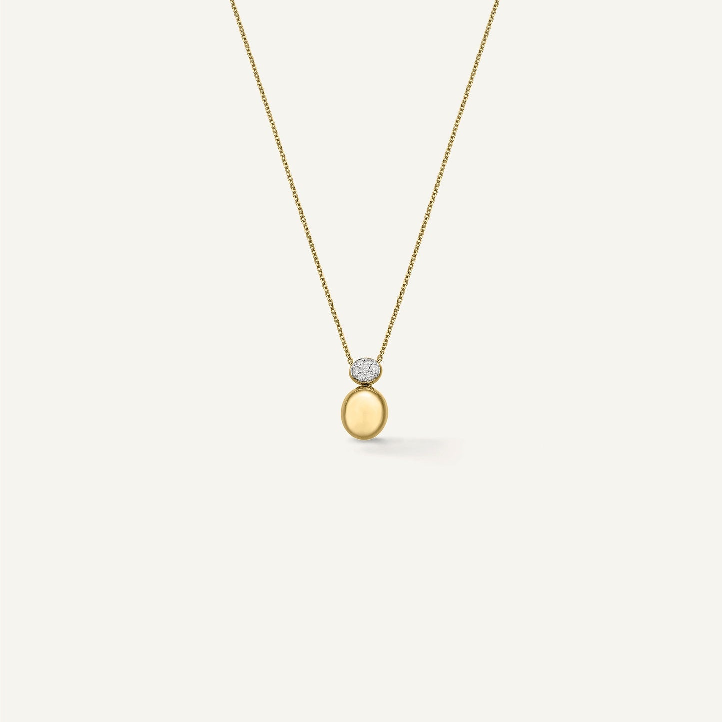 Gold necklace with diamonds