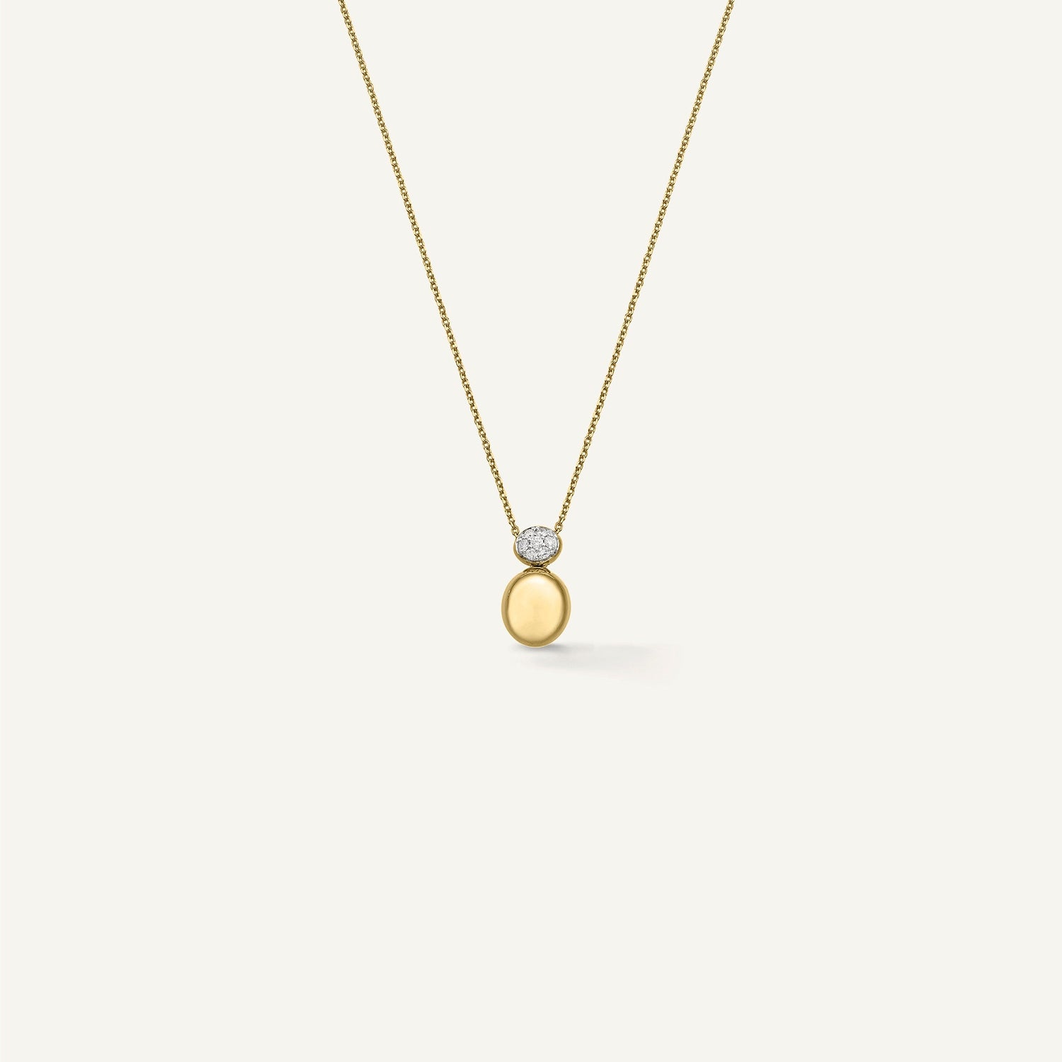 Gold necklace with diamonds