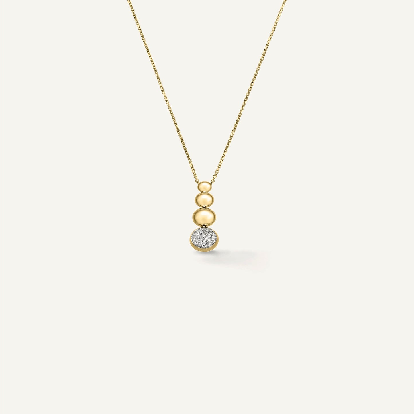 Gold necklace with diamonds