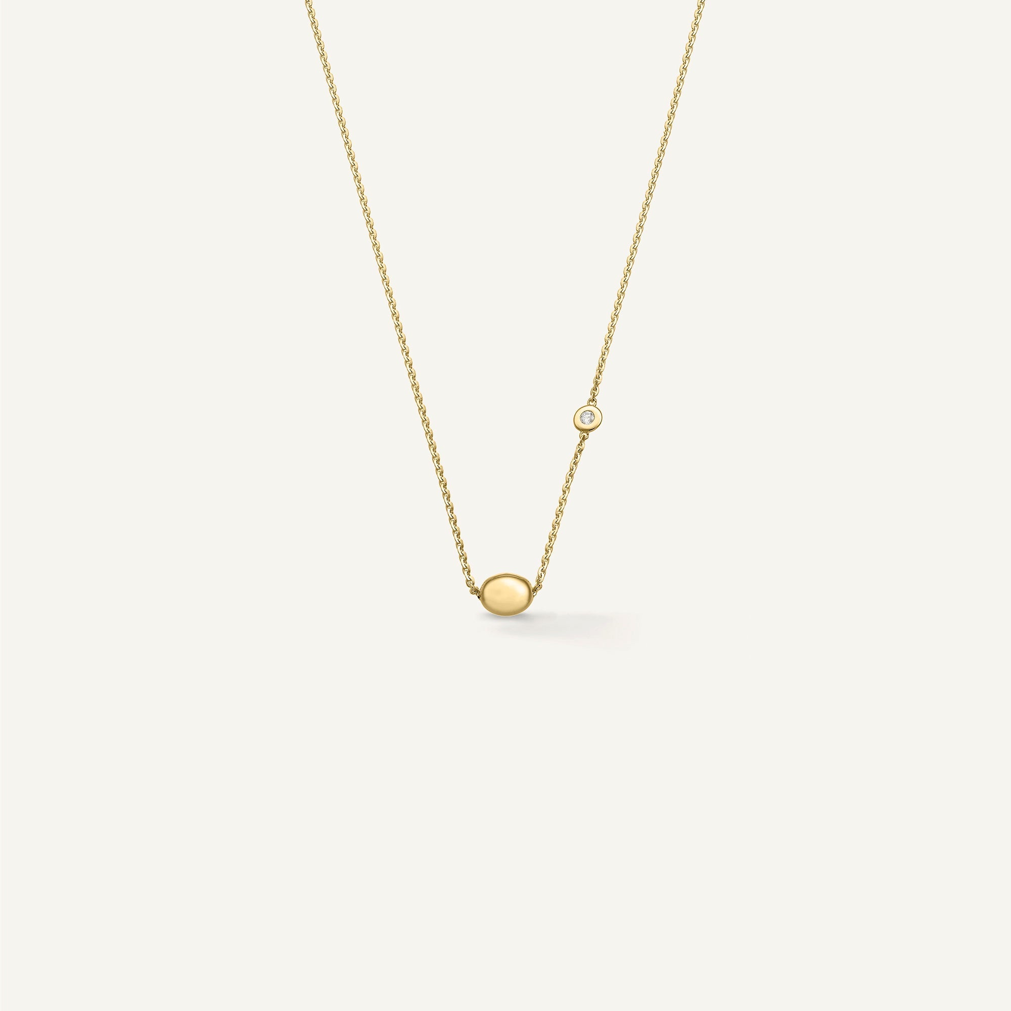 Gold necklace with diamonds