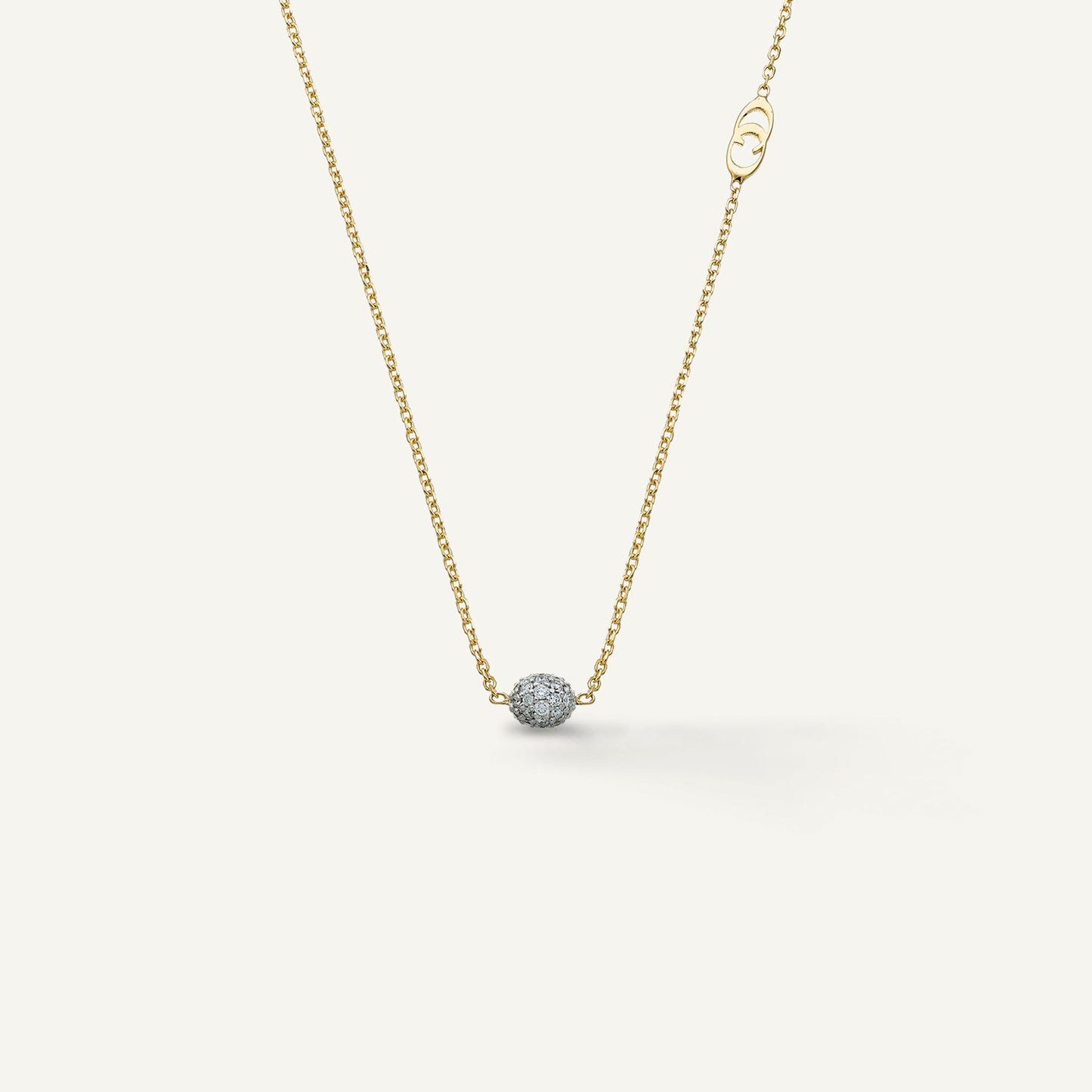 Gold necklace with diamonds