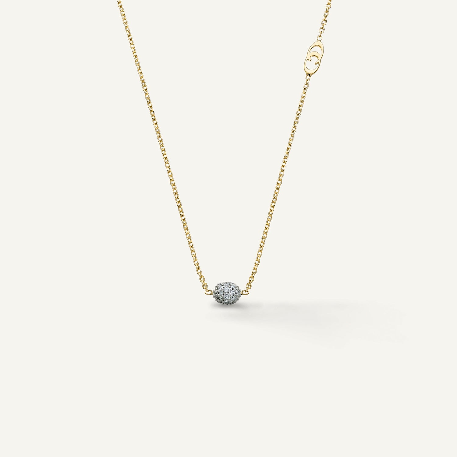 Gold necklace with diamonds