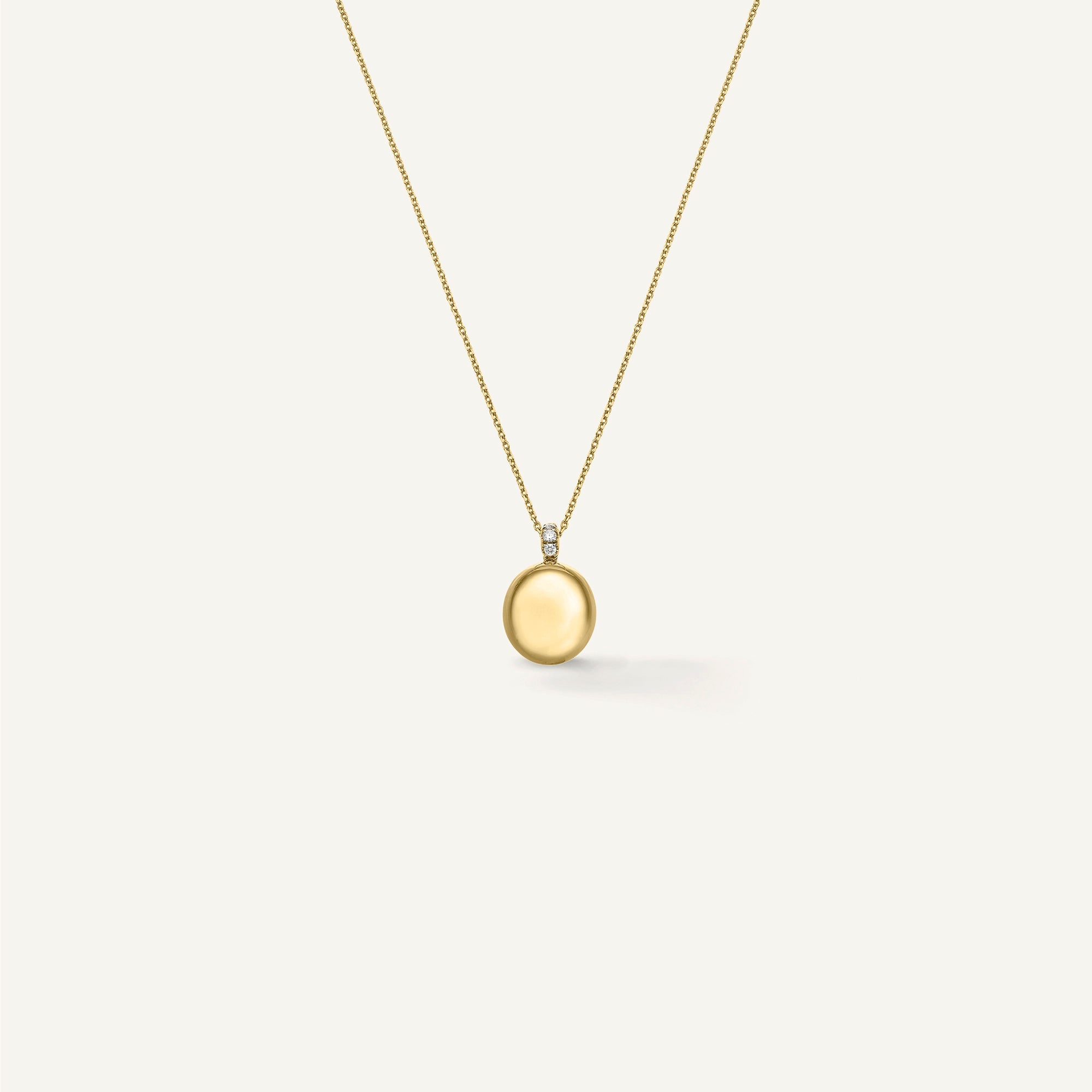 Gold necklace with diamonds