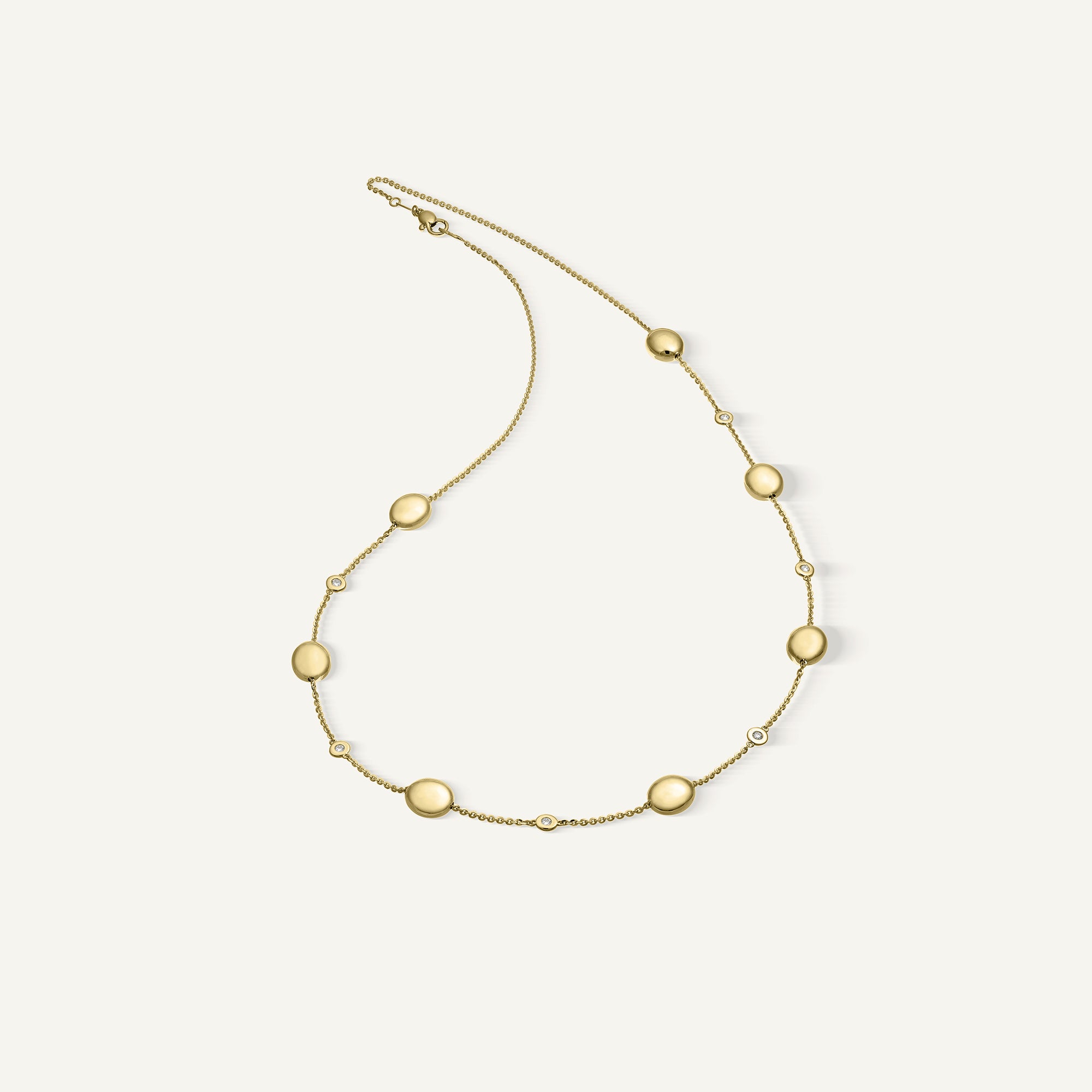 Gold necklace with diamonds