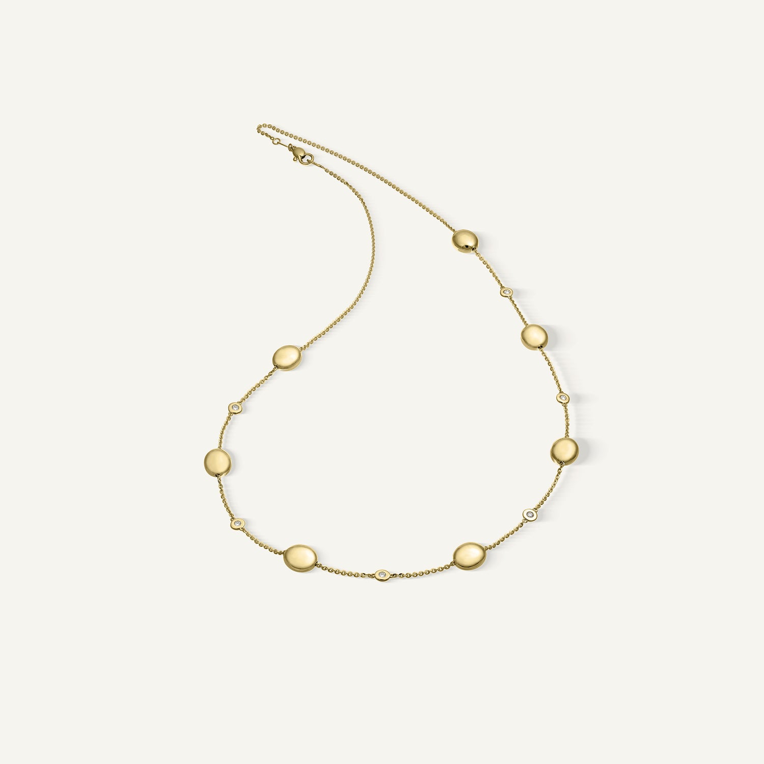 Gold necklace with diamonds