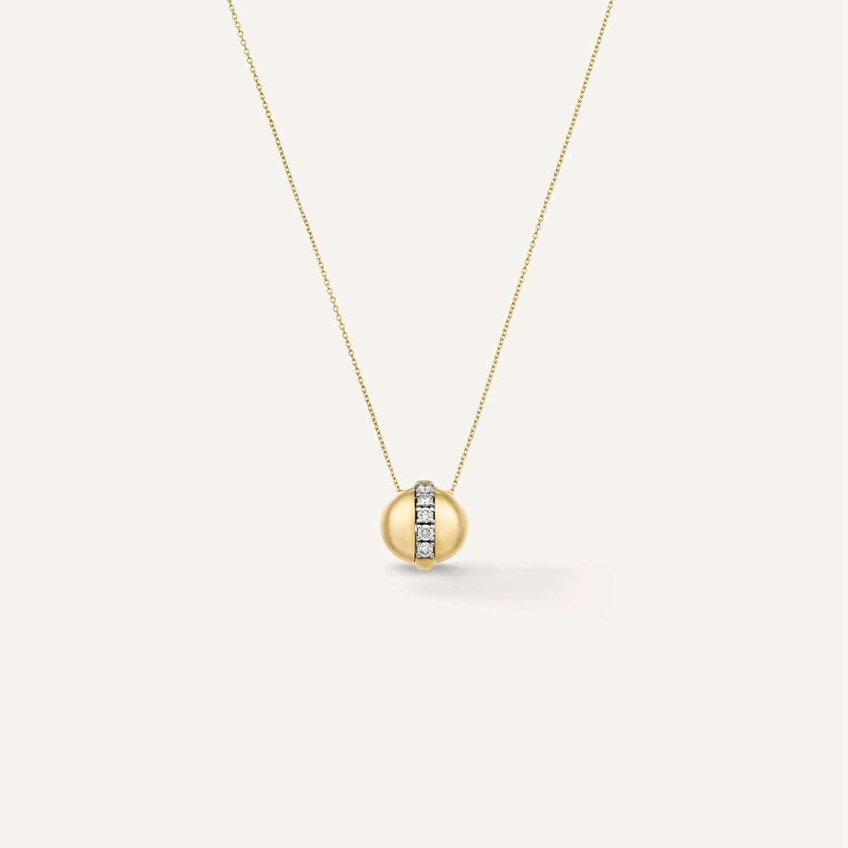 Gold necklace with diamonds