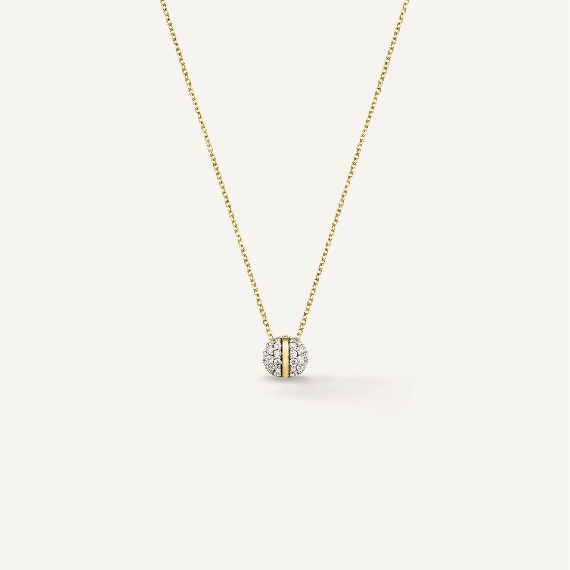 Gold necklace with diamonds