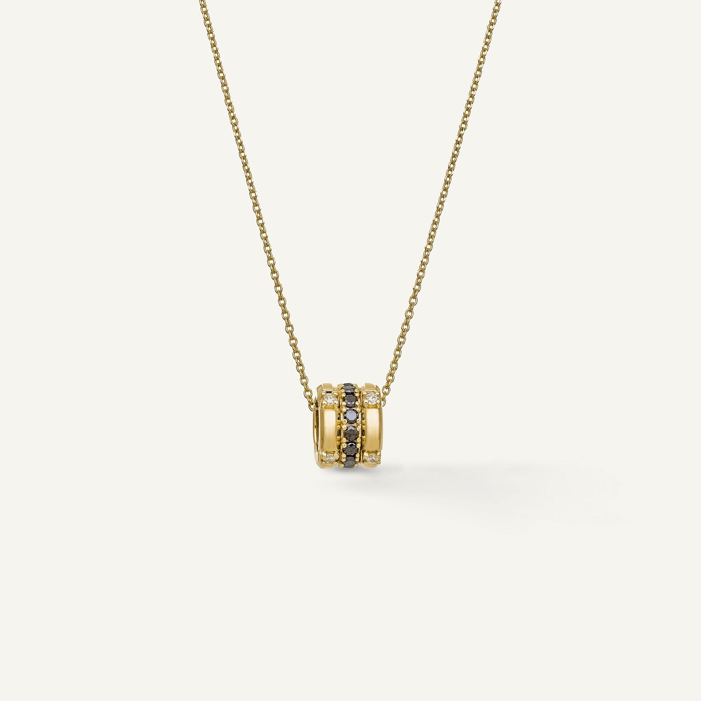 Collana in oro con diamanti e gemme colorate