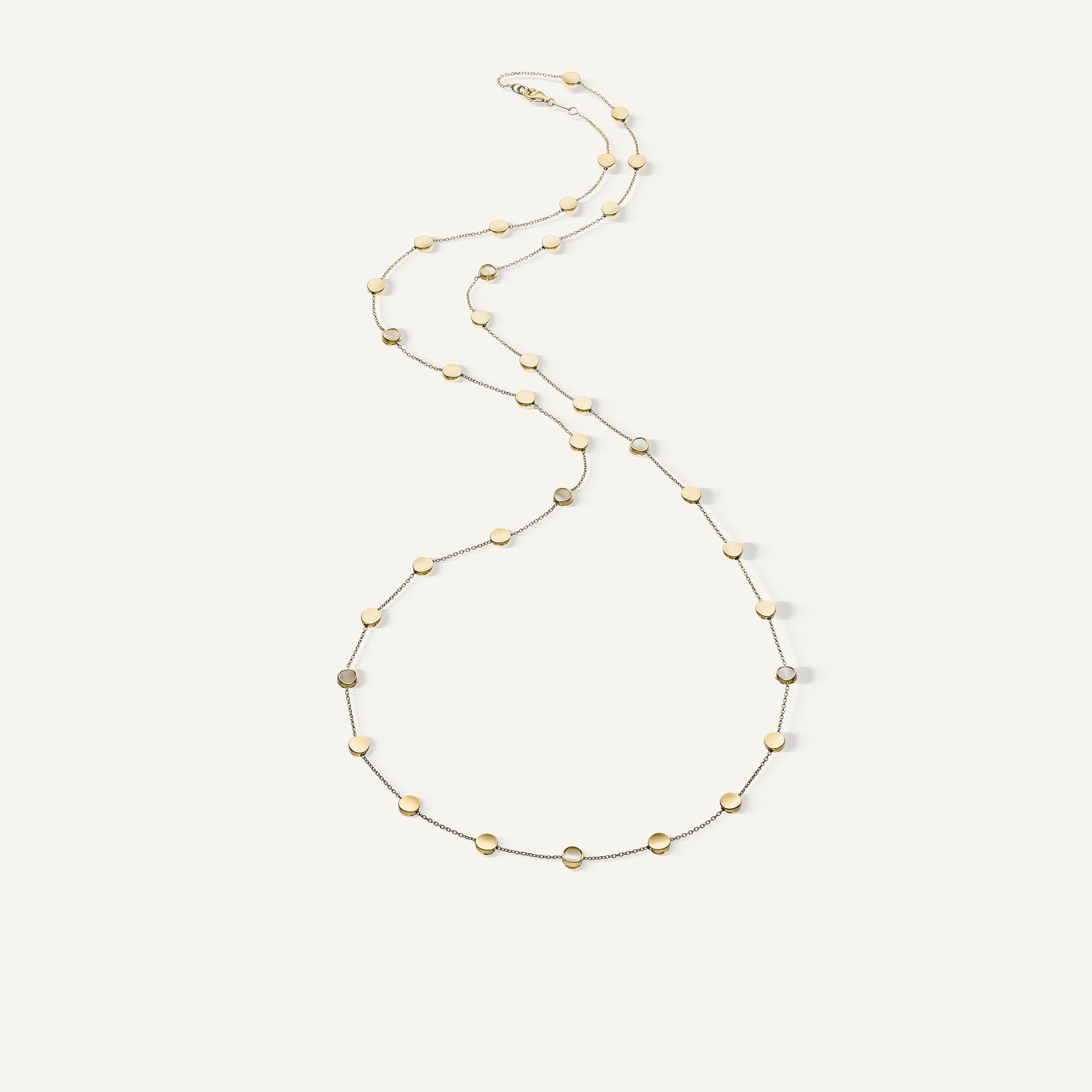 Collana in oro con madreperla