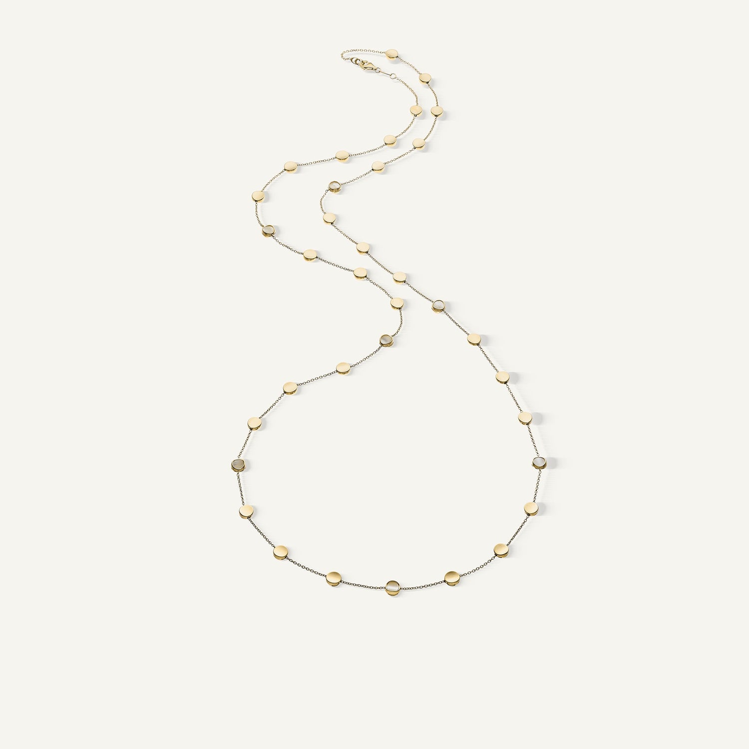 Collana in oro con madreperla