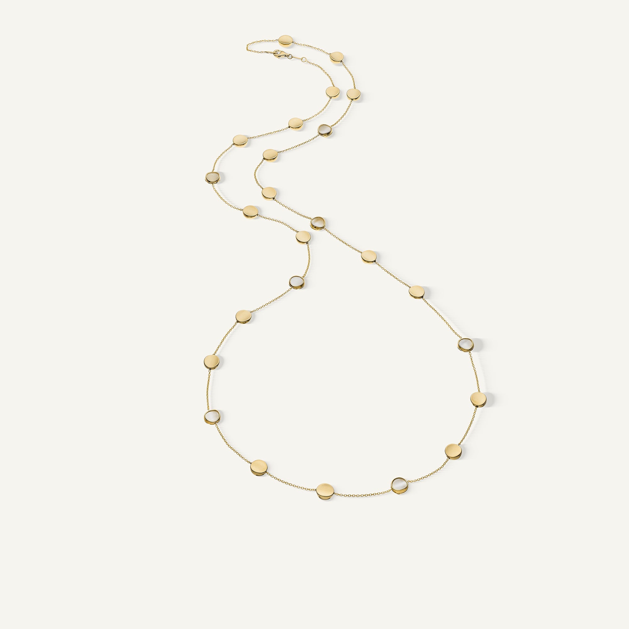Collana in oro con madreperla