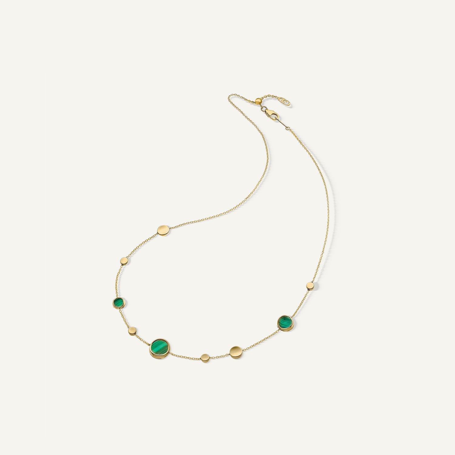Collana in oro con madreperla