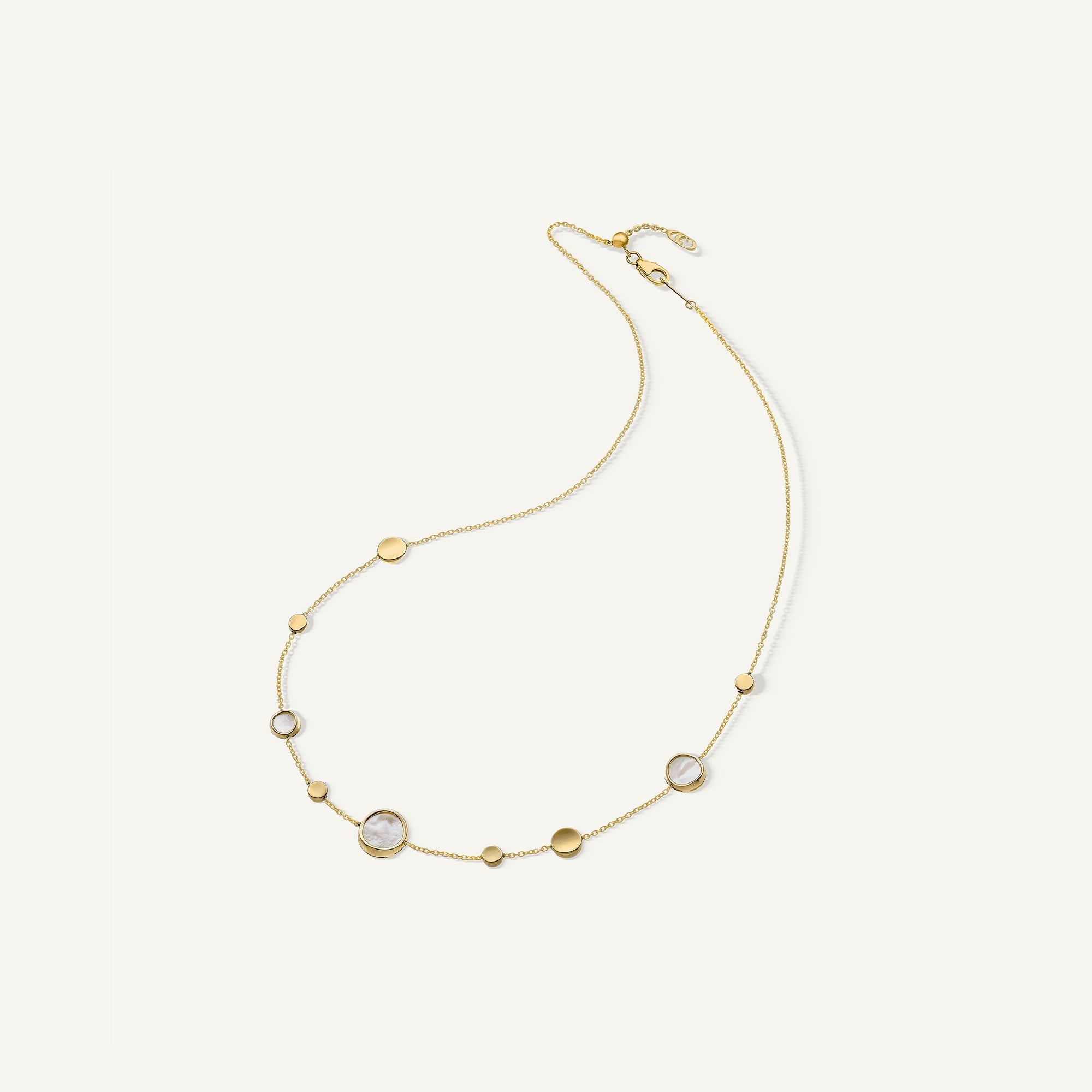 Collana in oro con madreperla