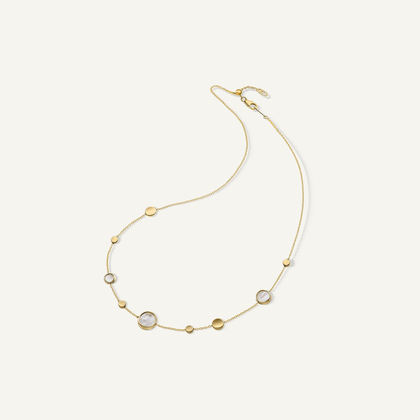 Collana in oro con madreperla