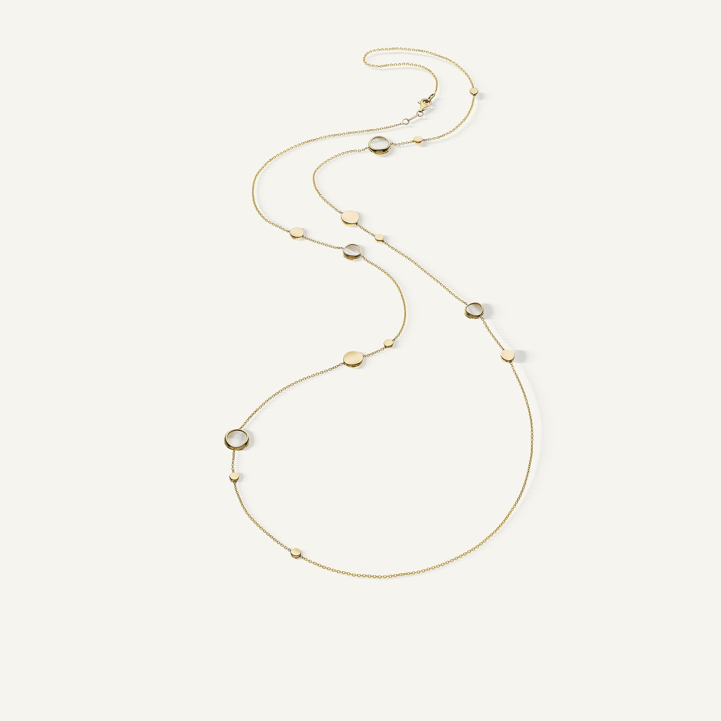 Collana in oro con madreperla