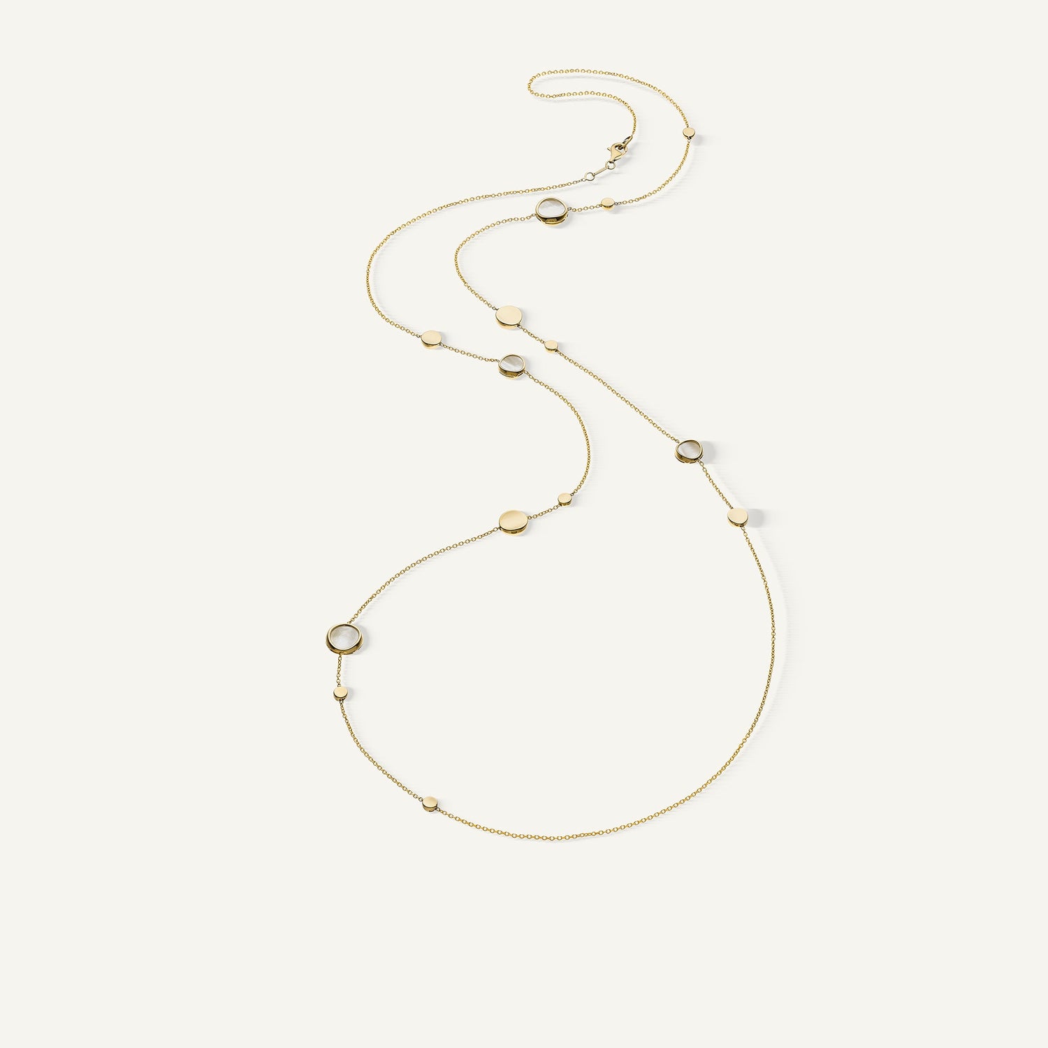 Collana in oro con madreperla