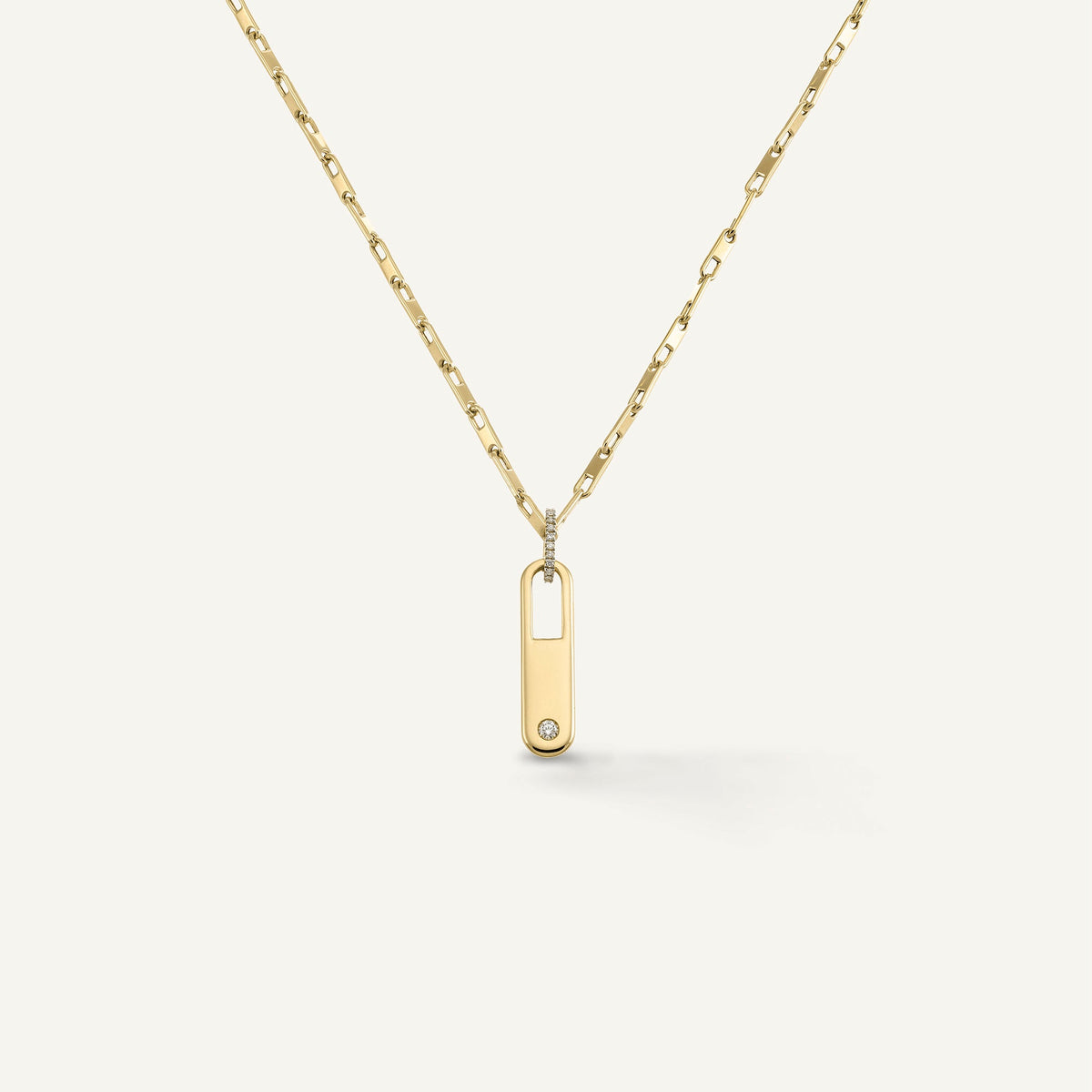 Gold necklace with diamonds