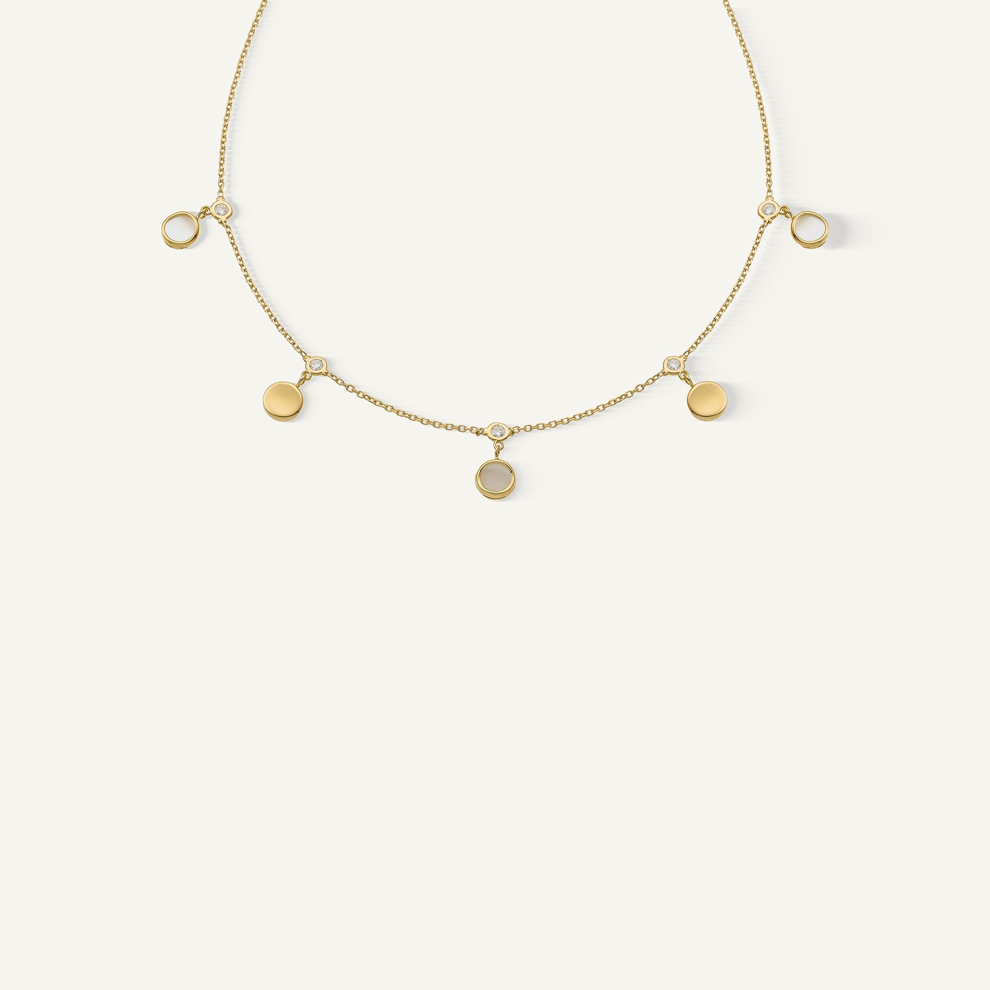 Collana in oro con madreperla e diamanti