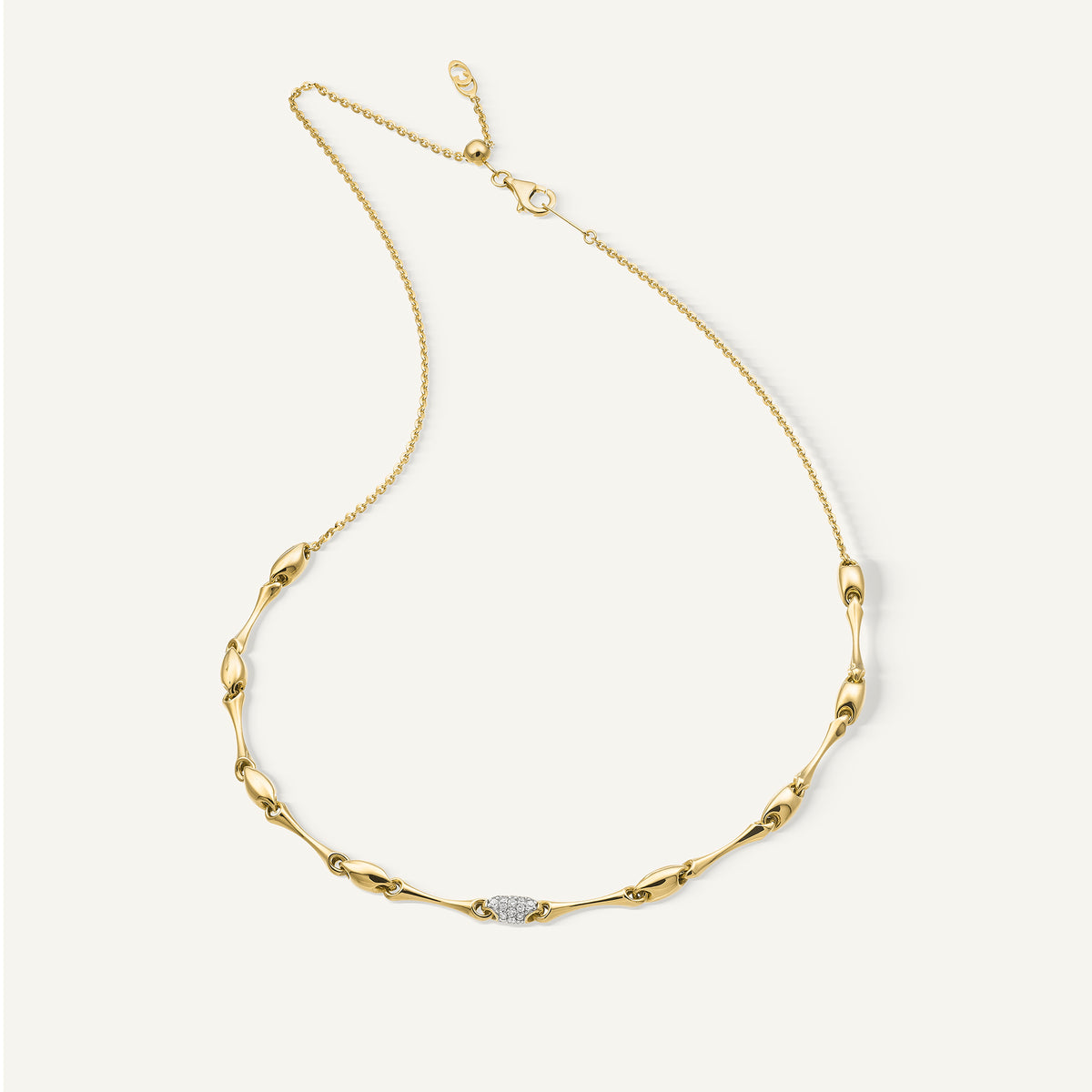 Gold necklace with diamonds