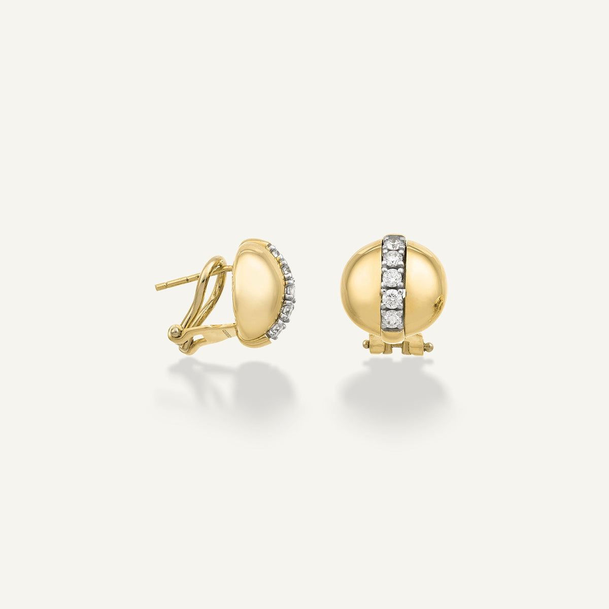 Gold earrings with diamonds