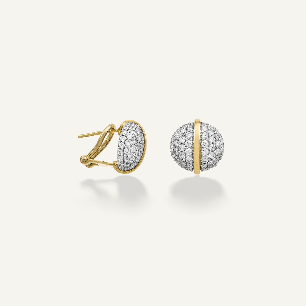 Gold earrings with diamonds